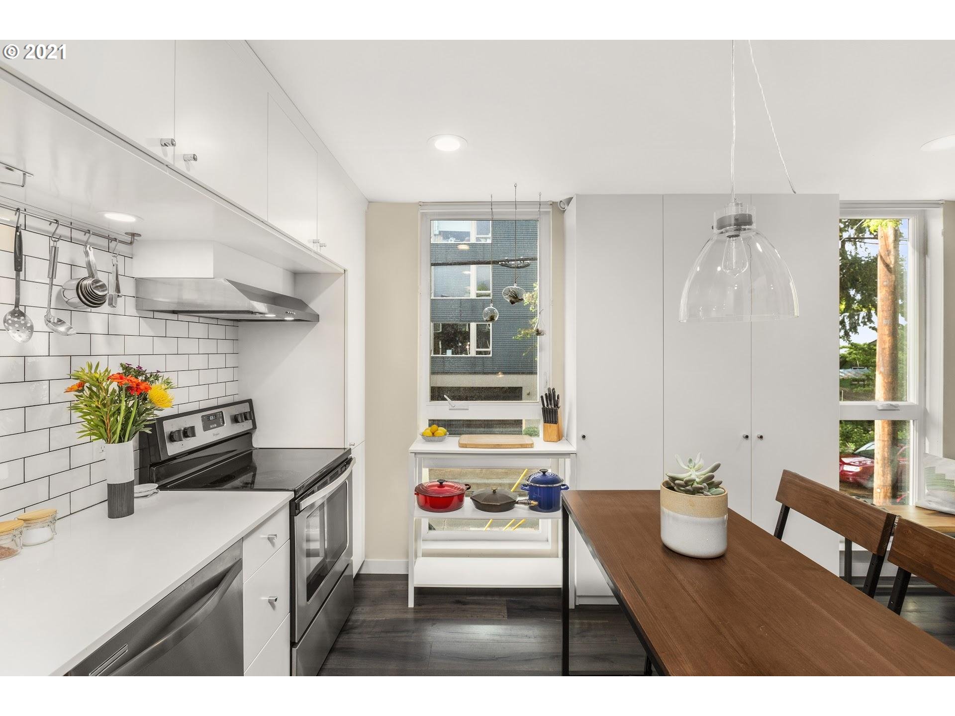 Photo #4: 21134603 Listing 