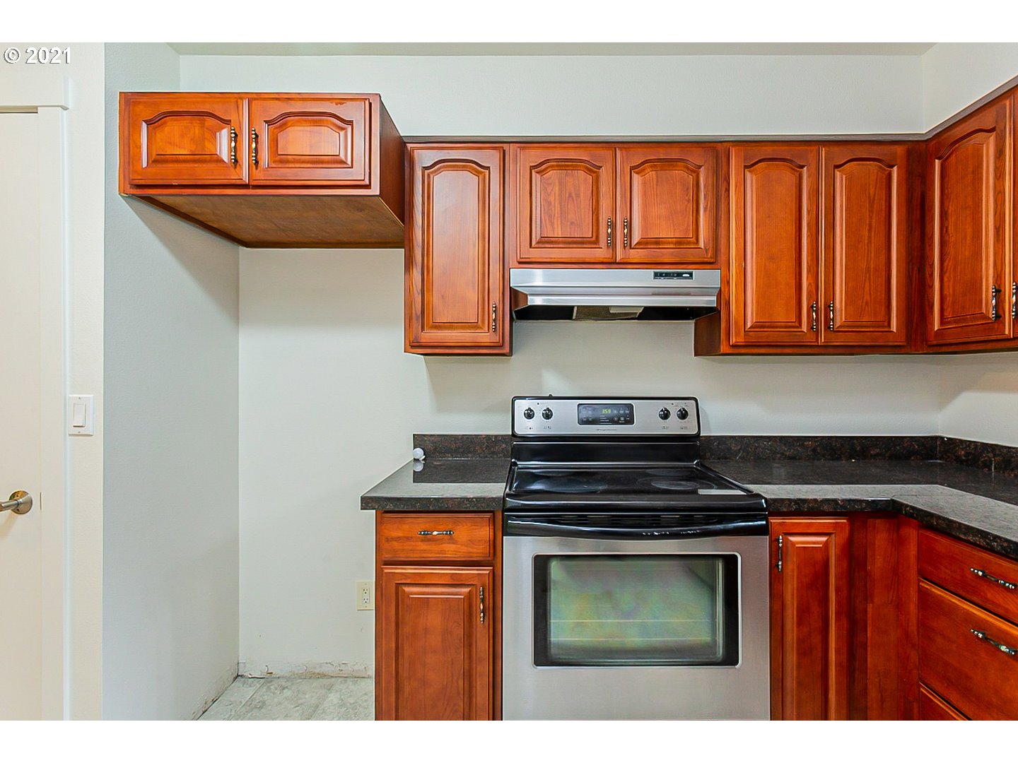 Photo #6: 21138815 Listing 