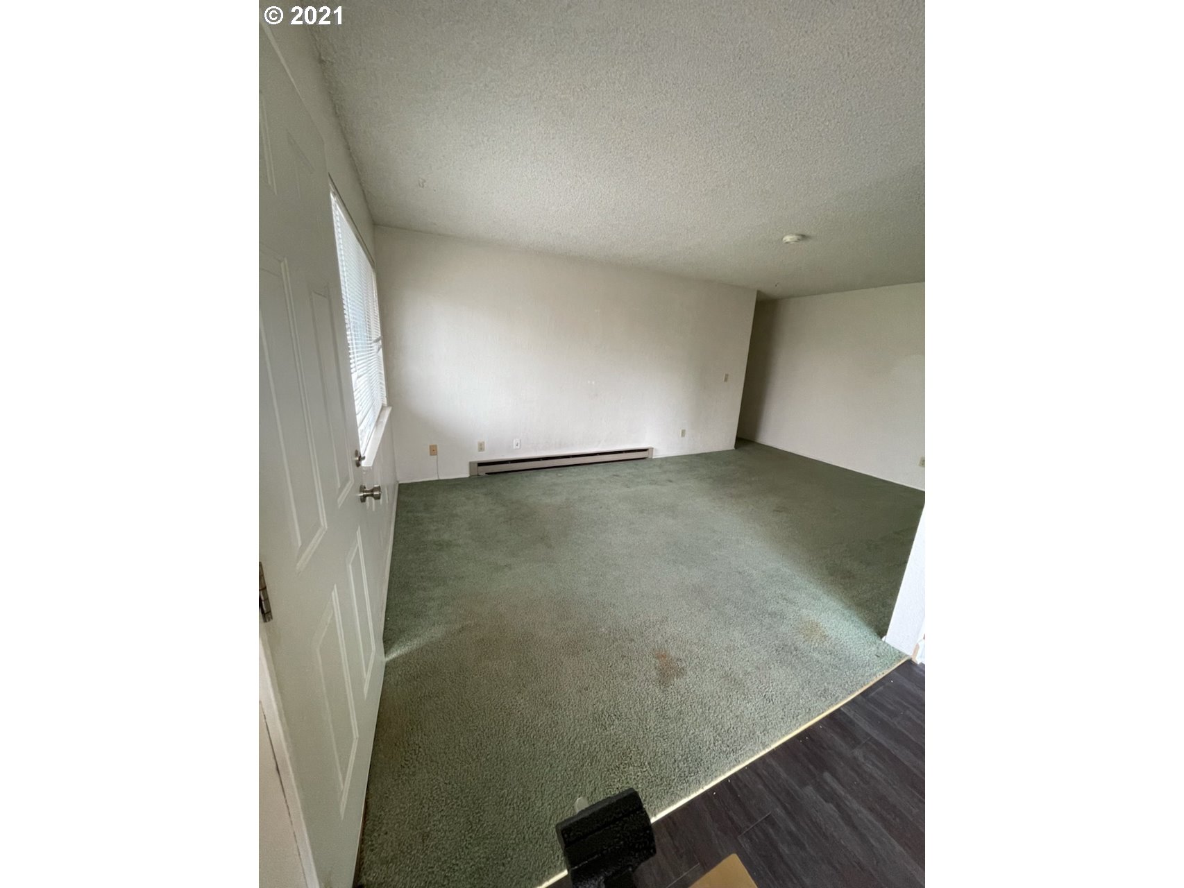 Photo #6: 21140951 Listing 