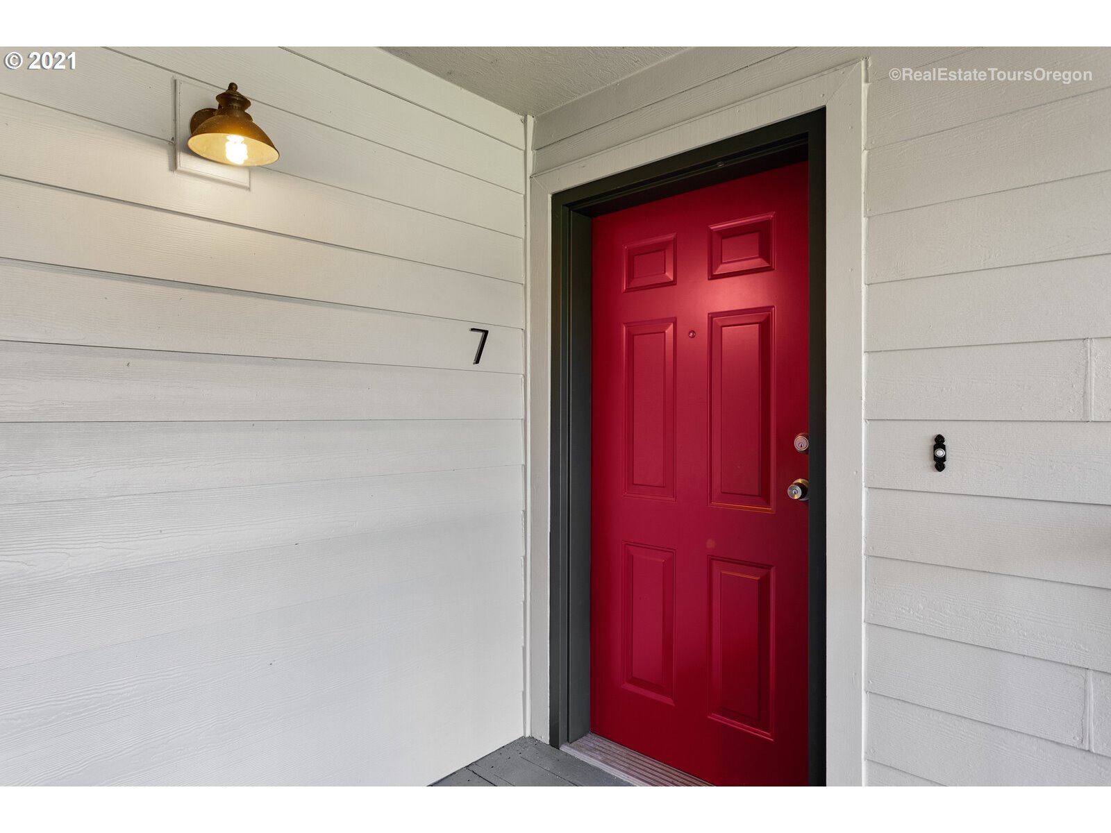 Photo #3: 21142056 Listing 