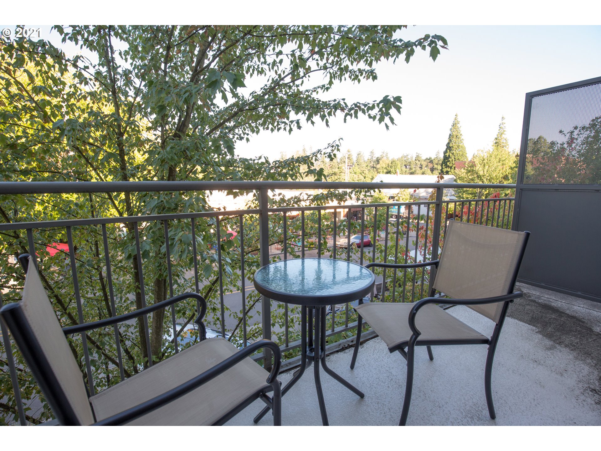 Photo #4: 21142990 Listing 