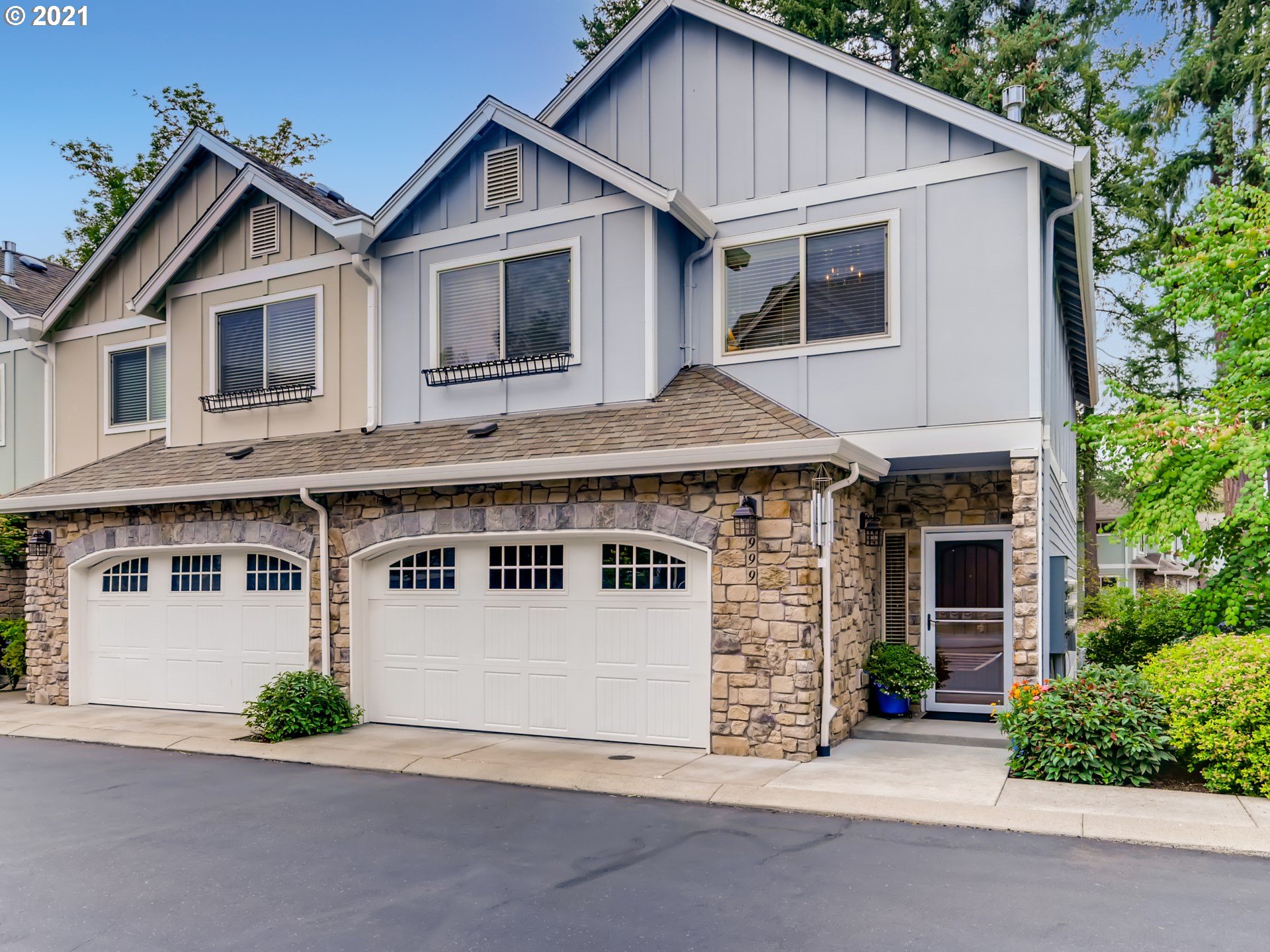 MLS: 21144381 Condo For Sale
