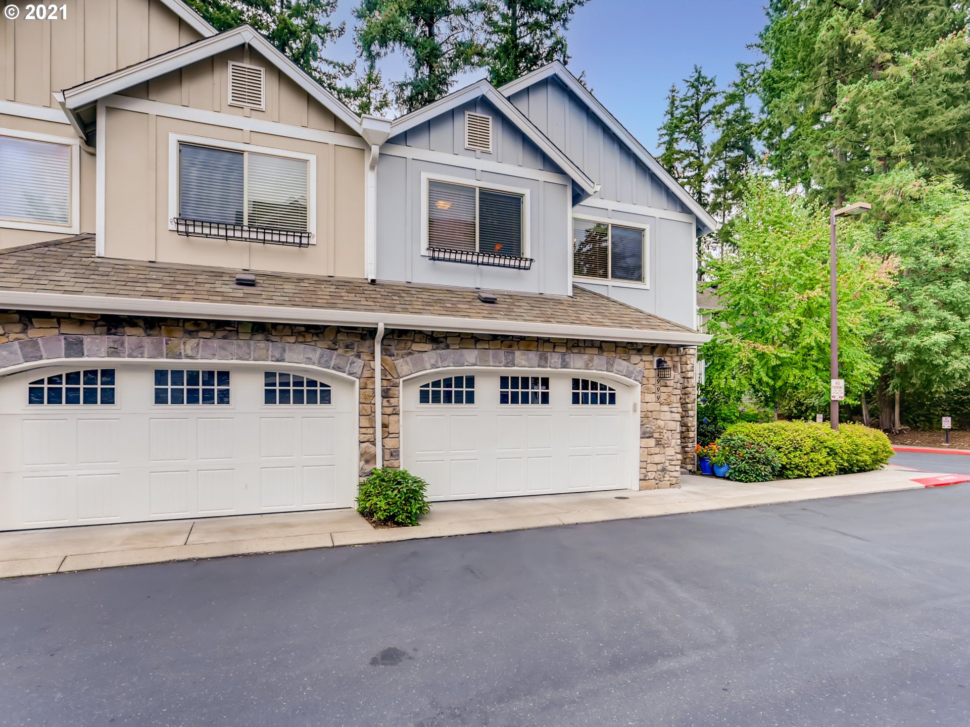 Photo #2: 21144381 Listing 