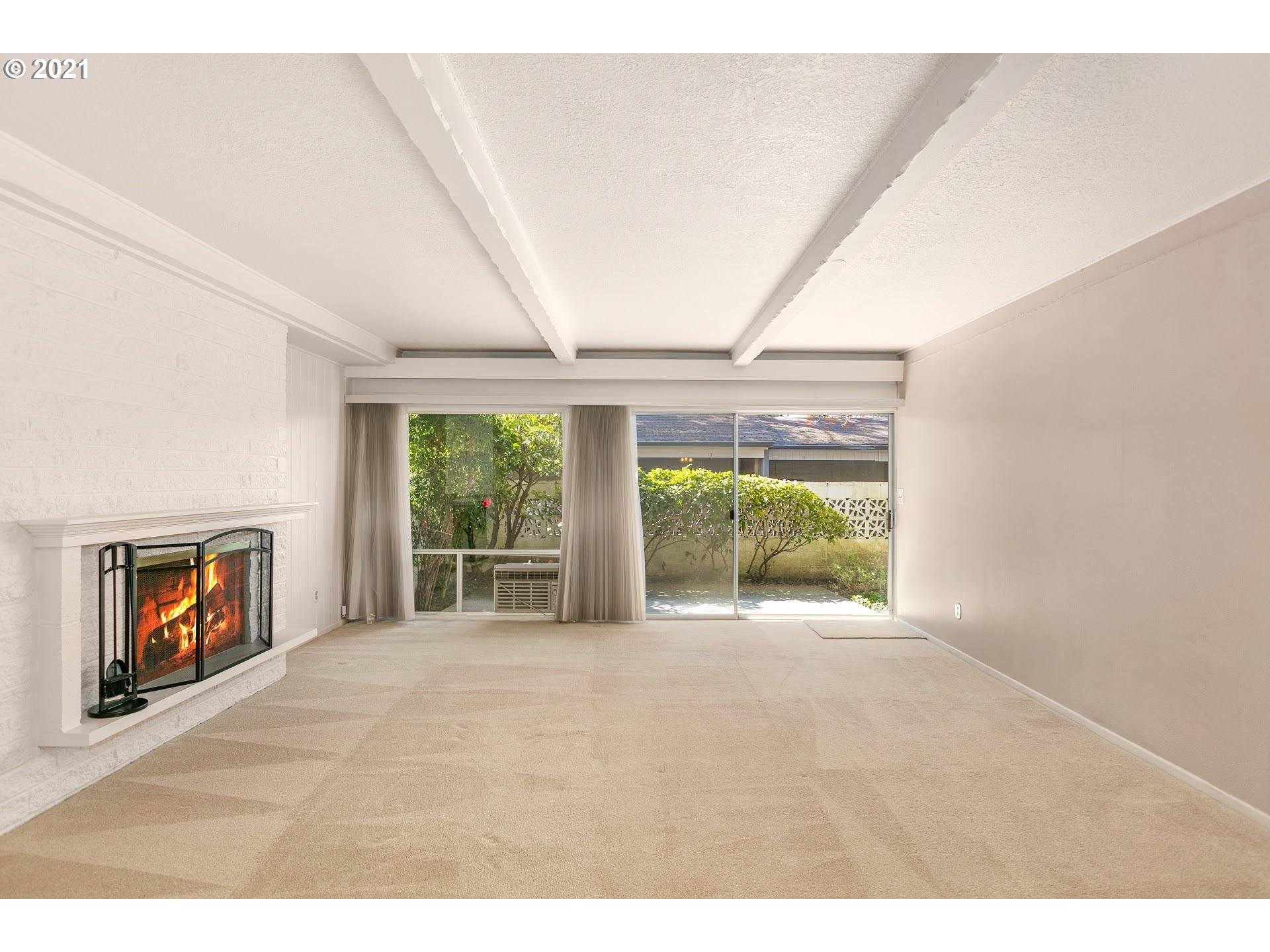 Photo #2: 21146483 Listing 