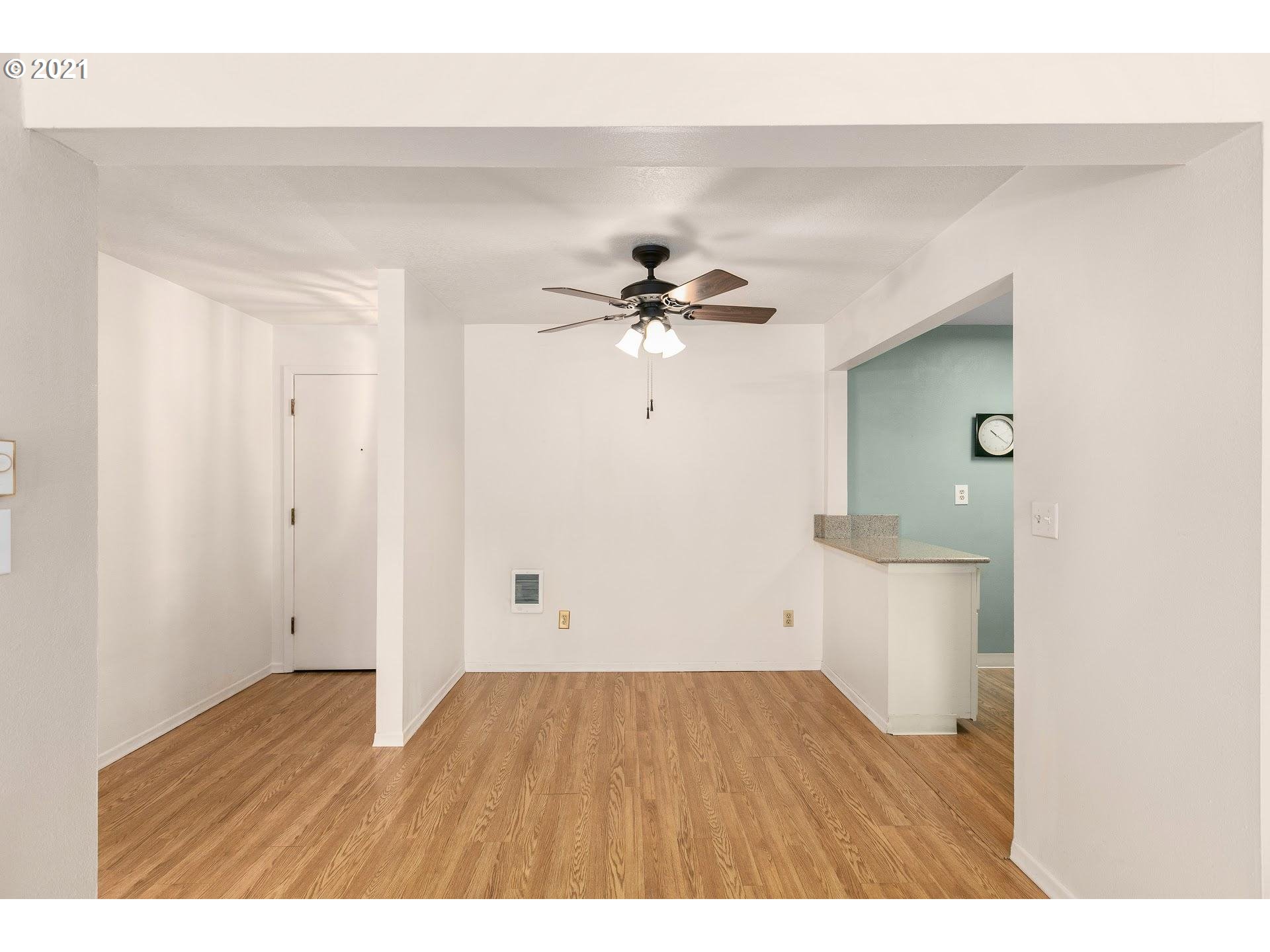 Photo #5: 21146483 Listing 