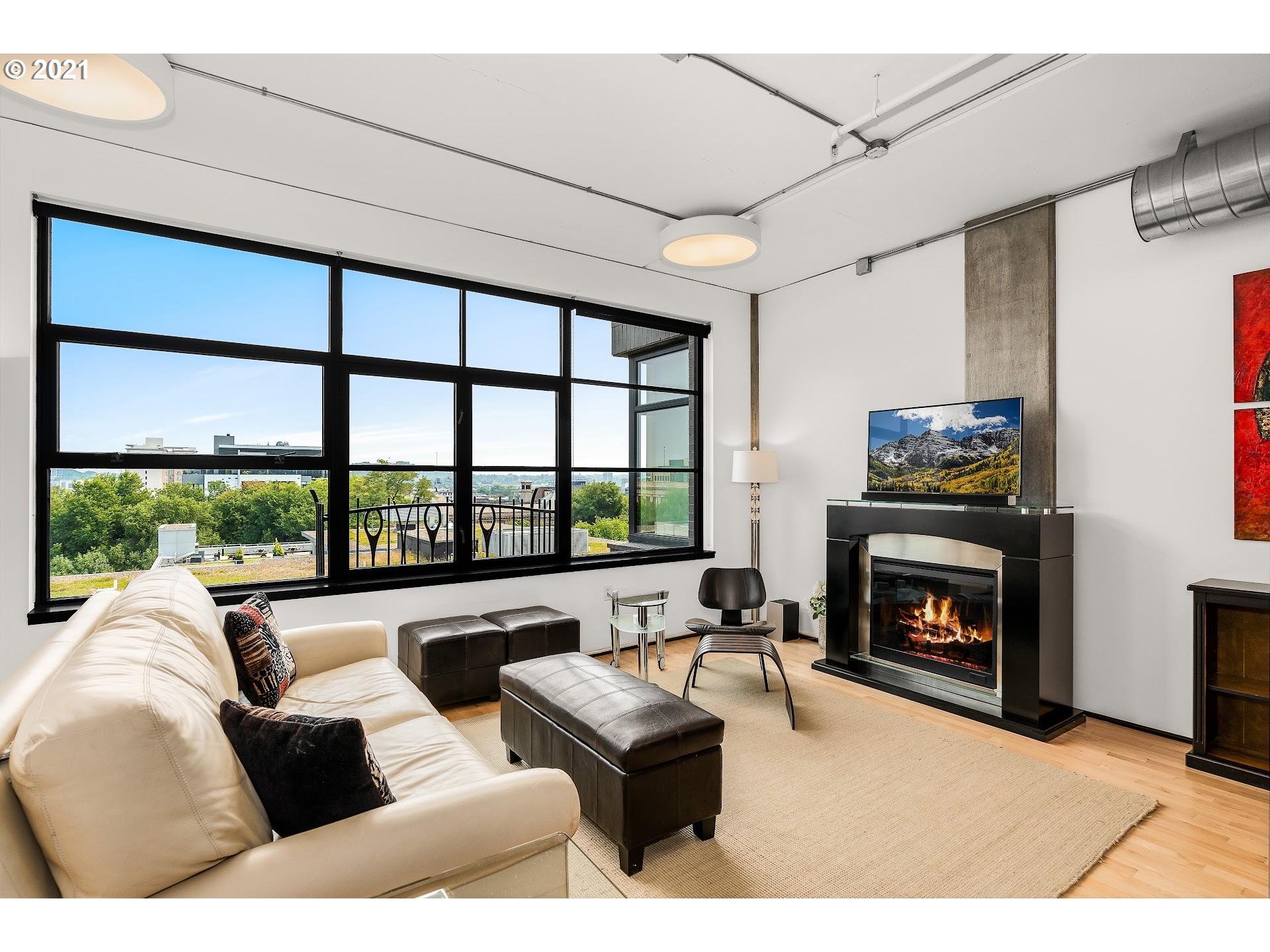 Photo #3: 21149201 Listing 