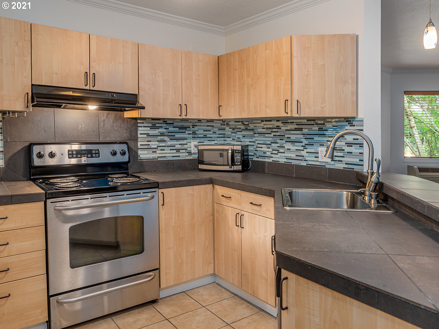 Photo #4: 21150383 Listing 
