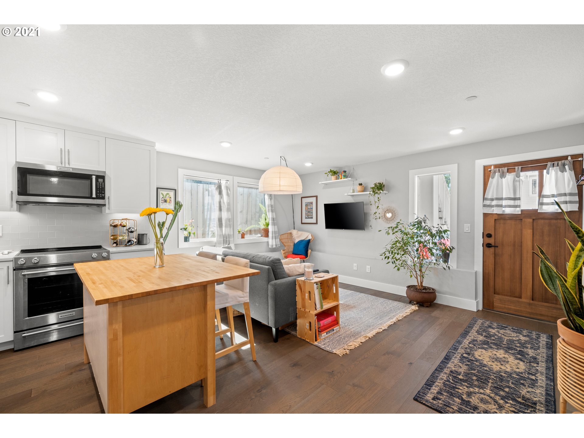 Photo #5: 21151240 Listing 