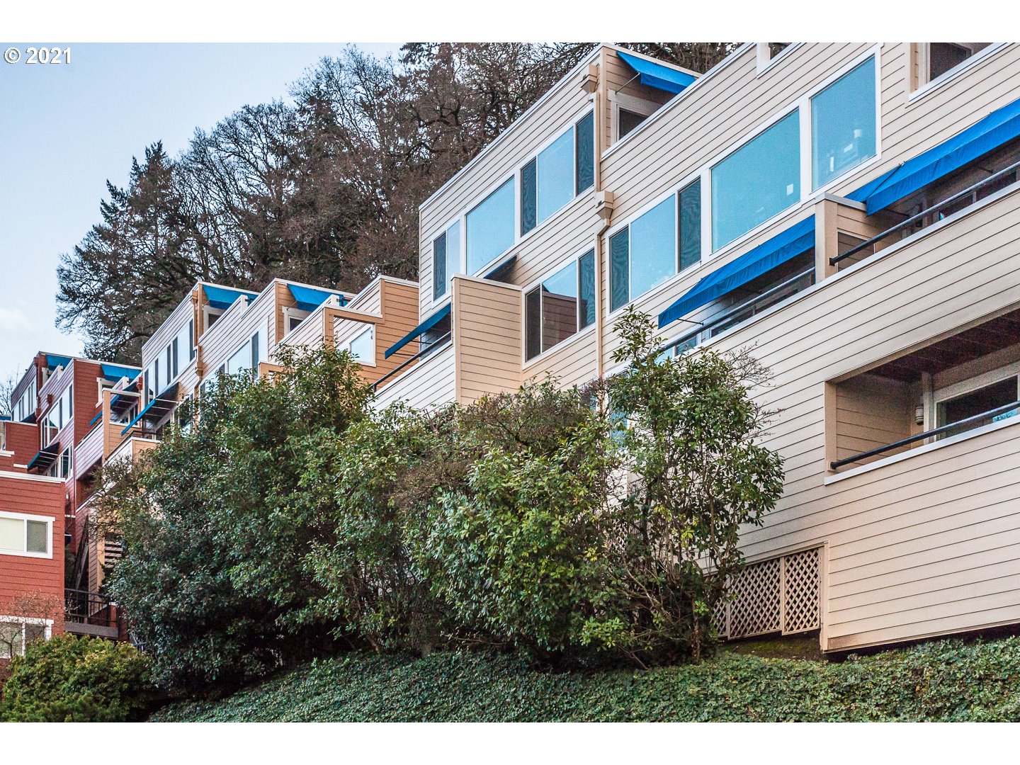 MLS: 21152801 Condo For Sale