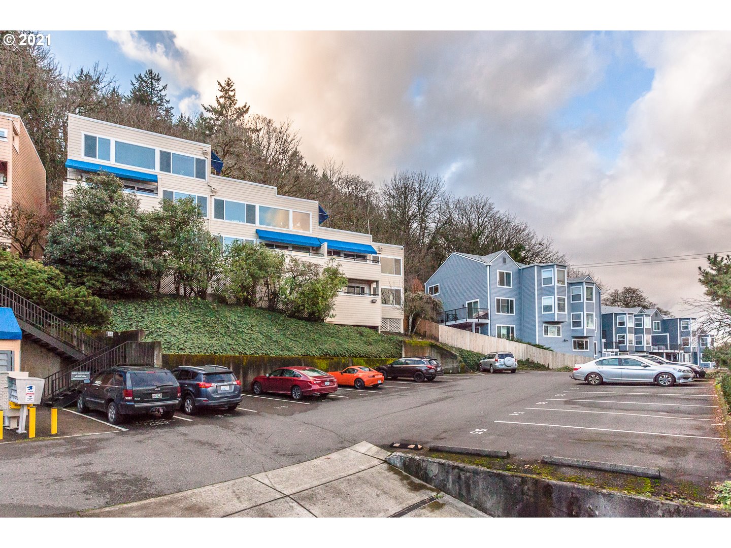 Photo #2: 21152801 Listing 