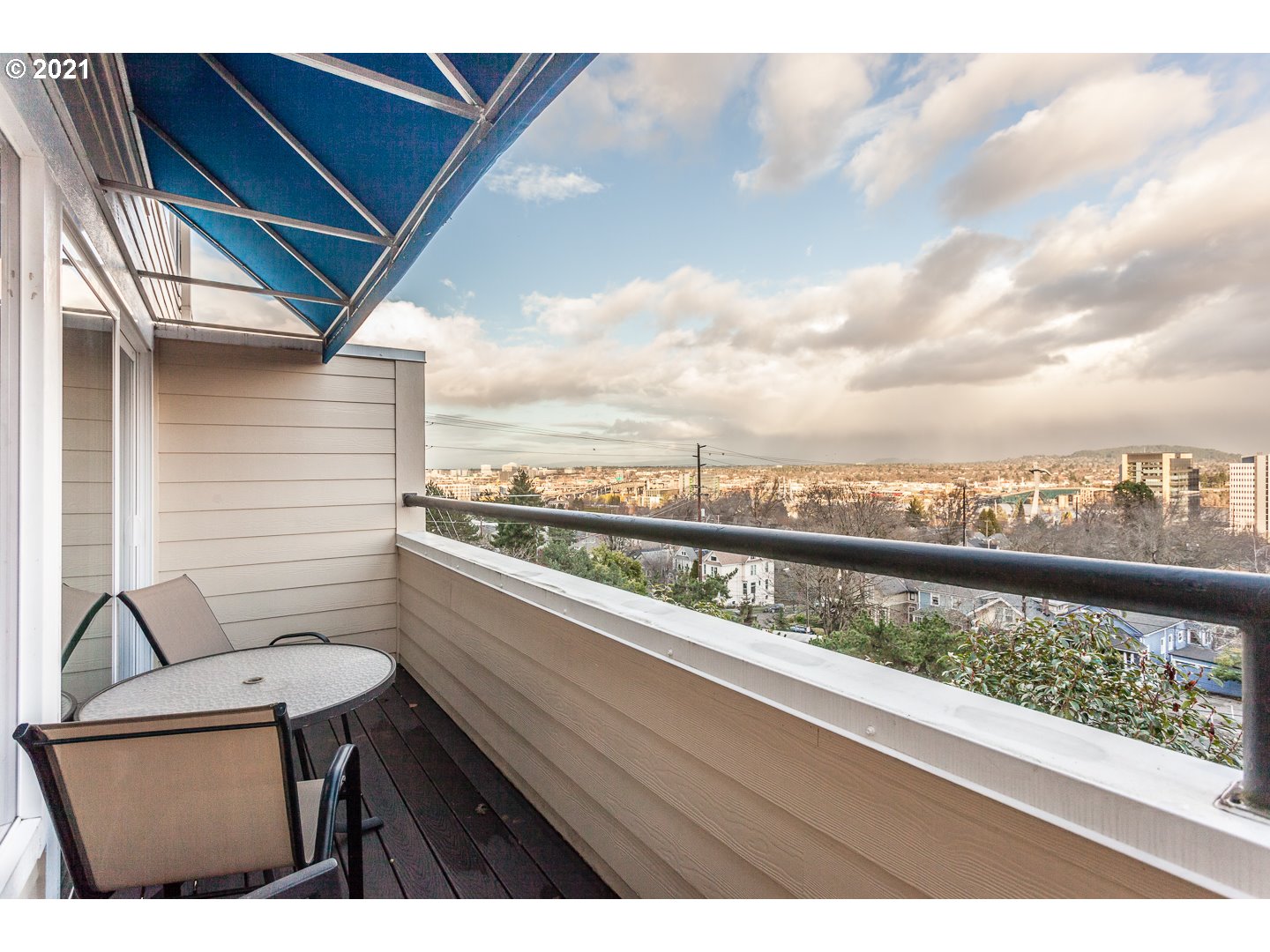 Photo #4: 21152801 Listing 