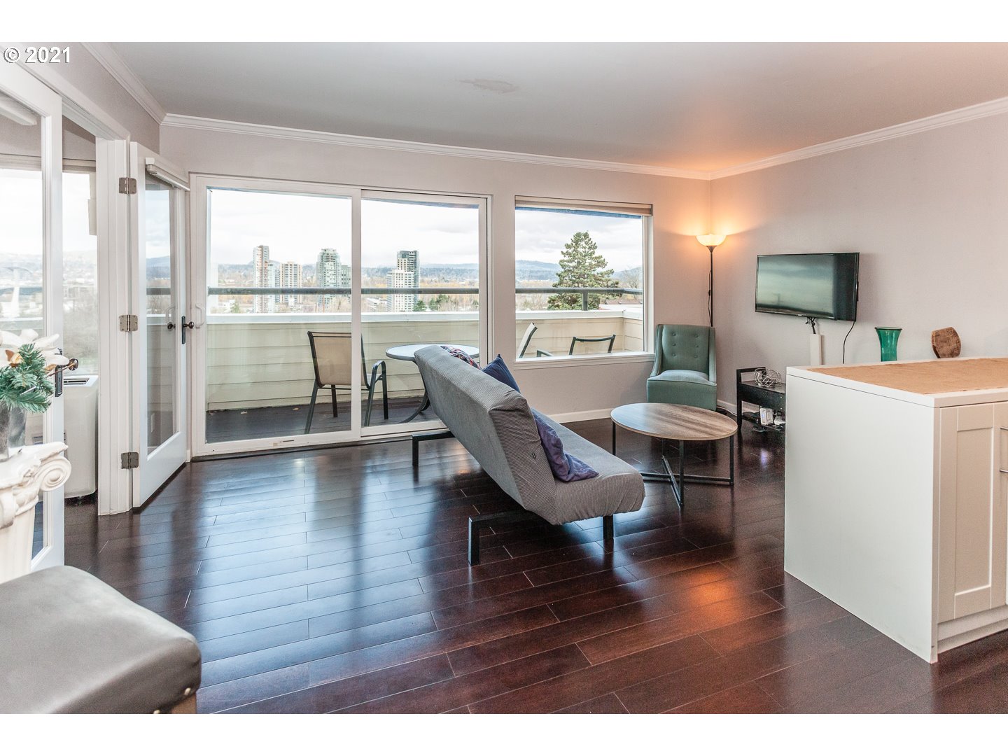 Photo #3: 21152801 Listing 