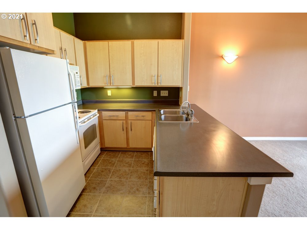 Photo #4: 21153962 Listing 