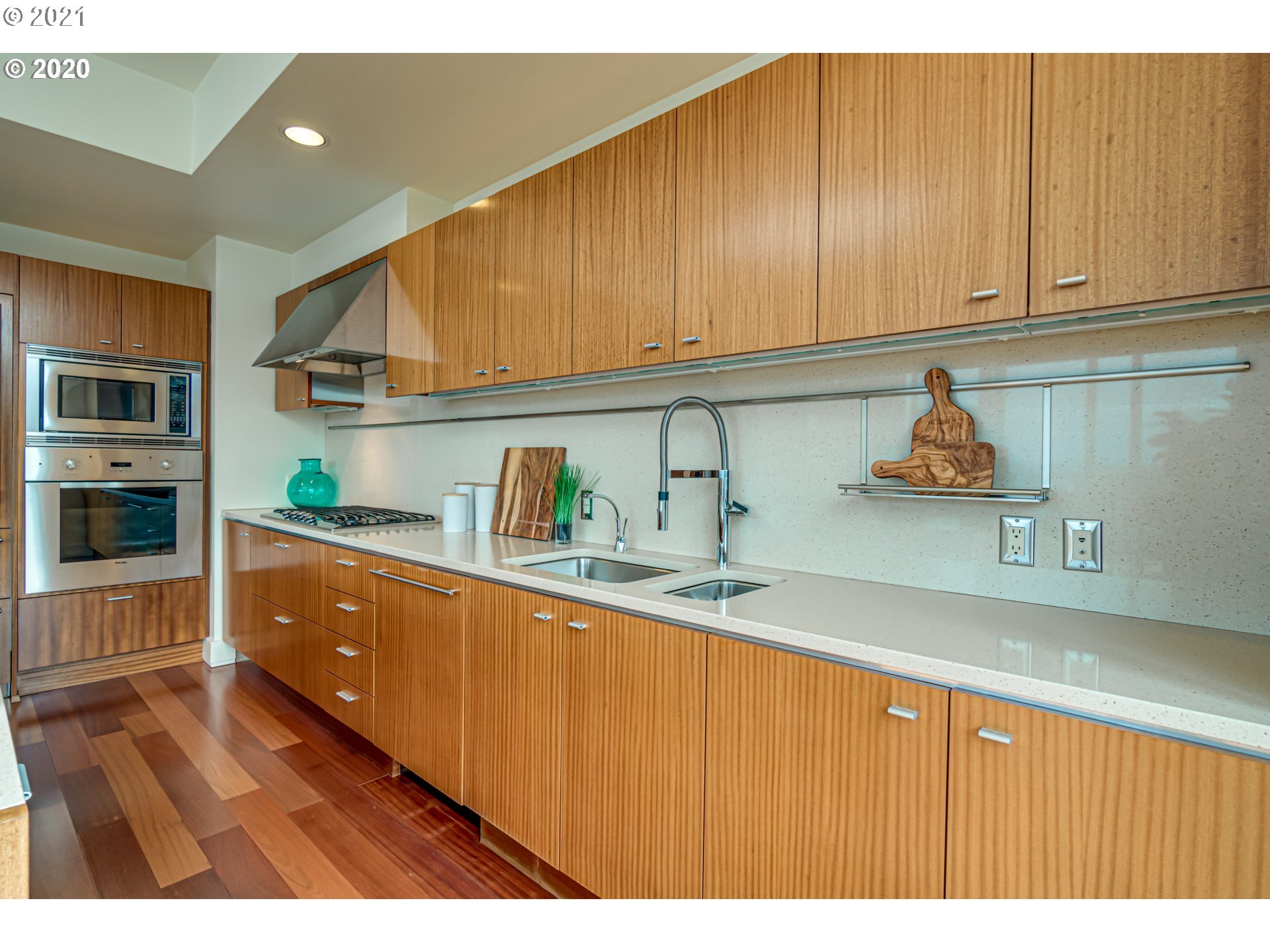 Photo #3: 21154473 Listing 