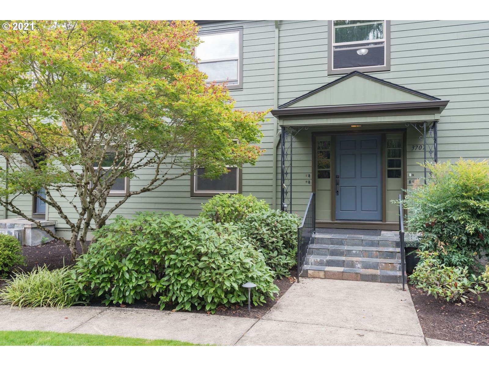 Photo #2: 21154523 Listing 