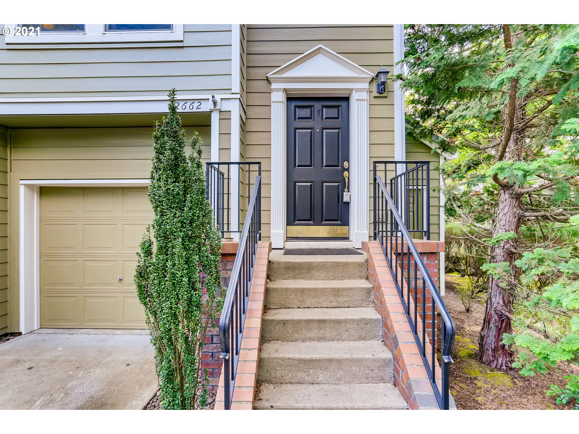 Photo #3: 21155127 Listing 