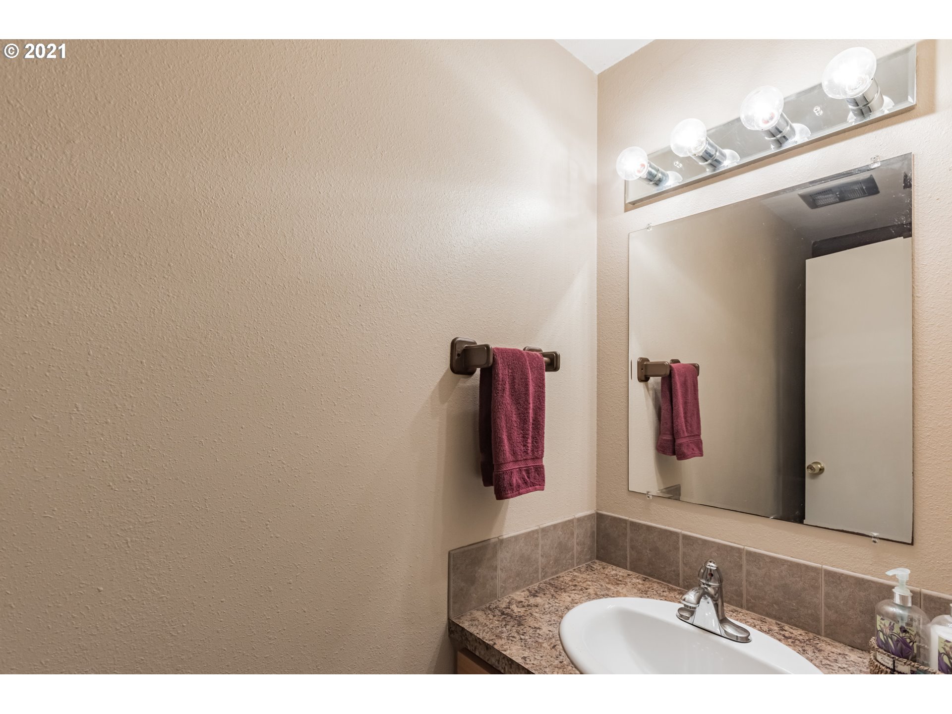MLS: 21158976 Condo For Sale