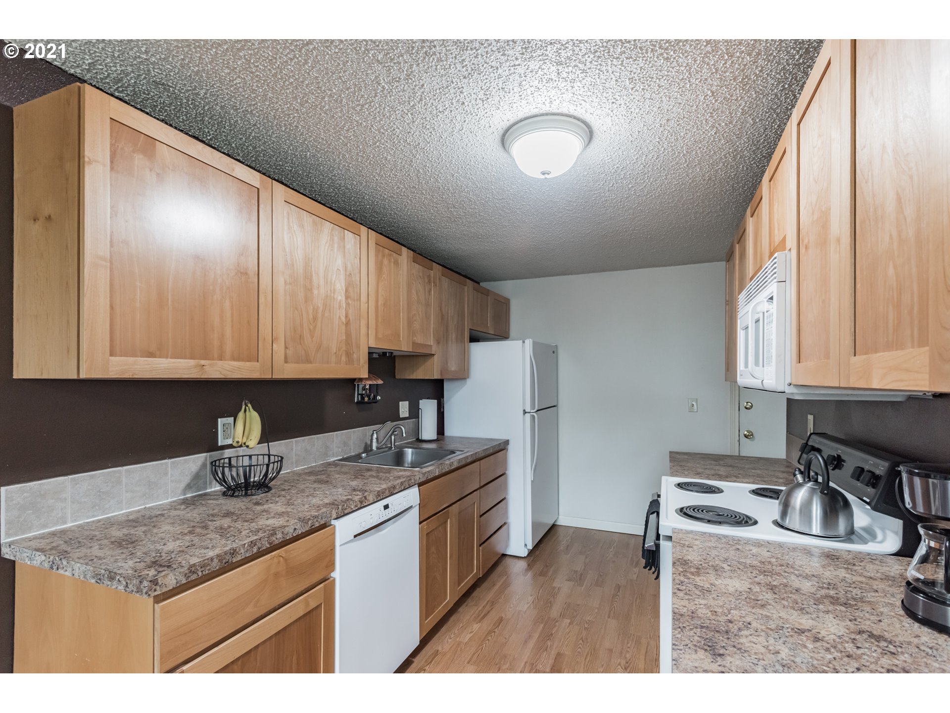 Photo #2: 21158976 Listing 