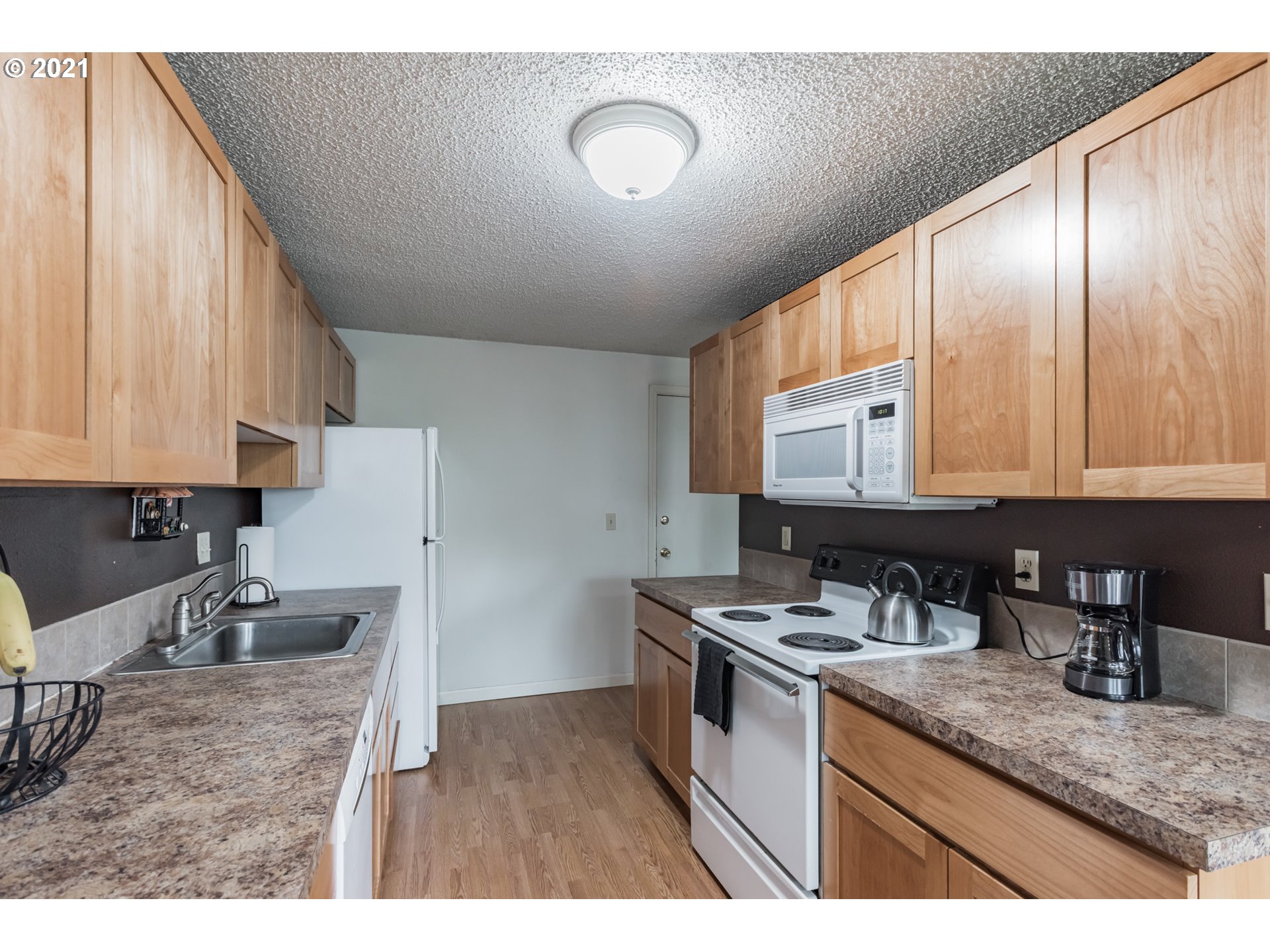 Photo #3: 21158976 Listing 