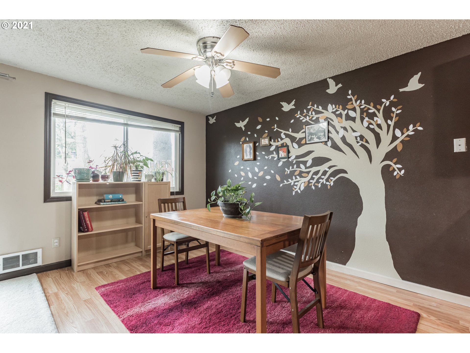Photo #6: 21158976 Listing 