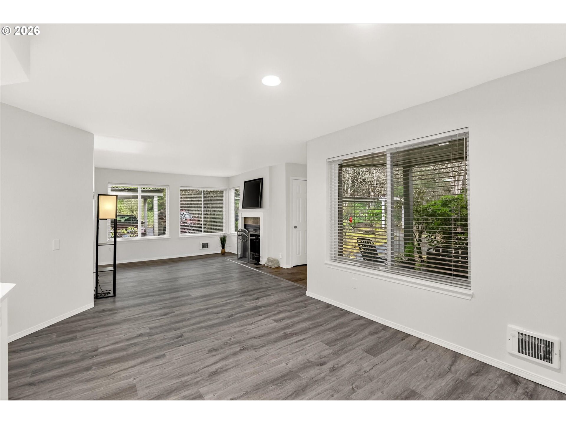 Photo #10: 211601735 Listing: Photo #10