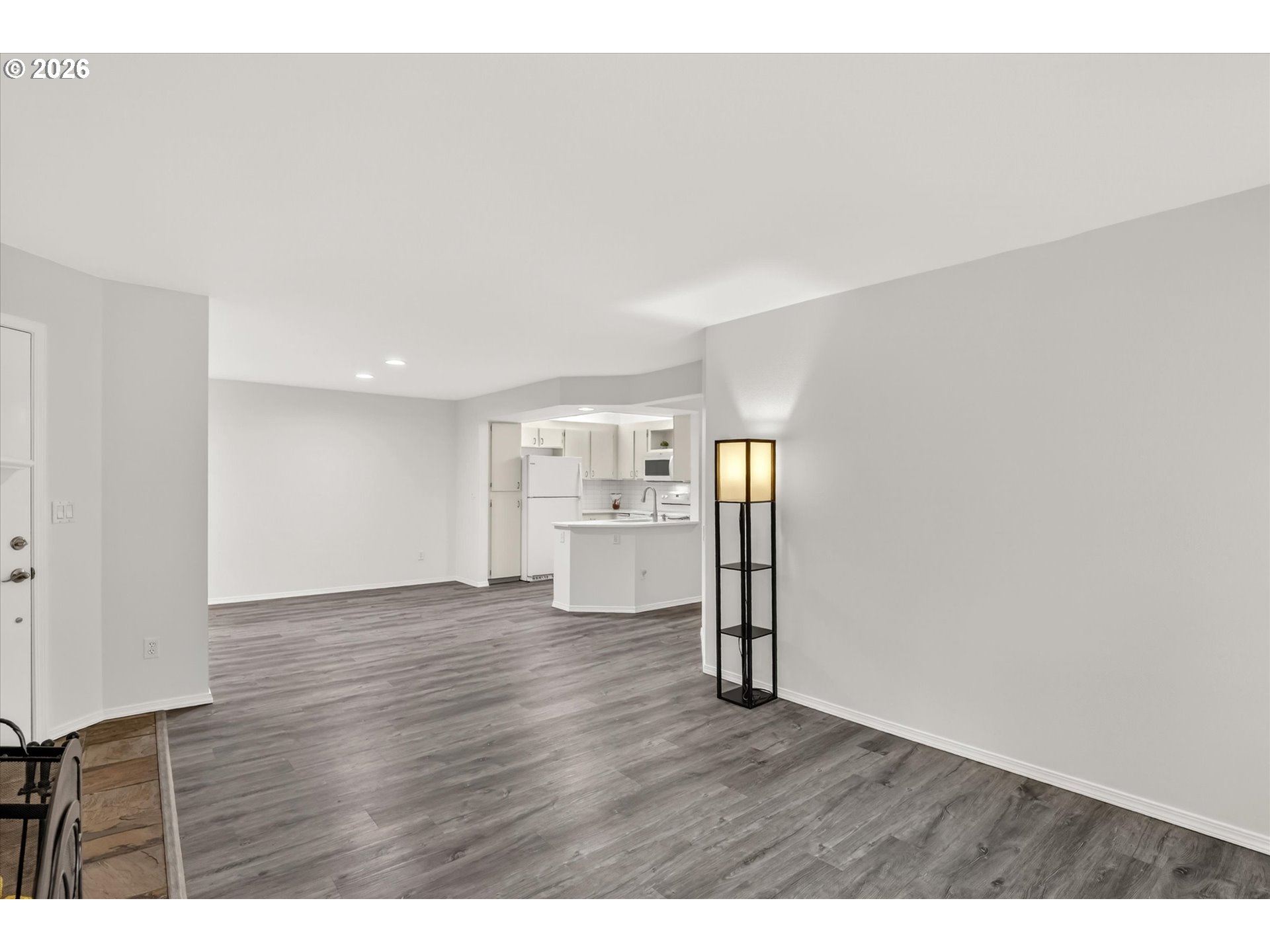 Photo #6: 211601735 Listing: Photo #6