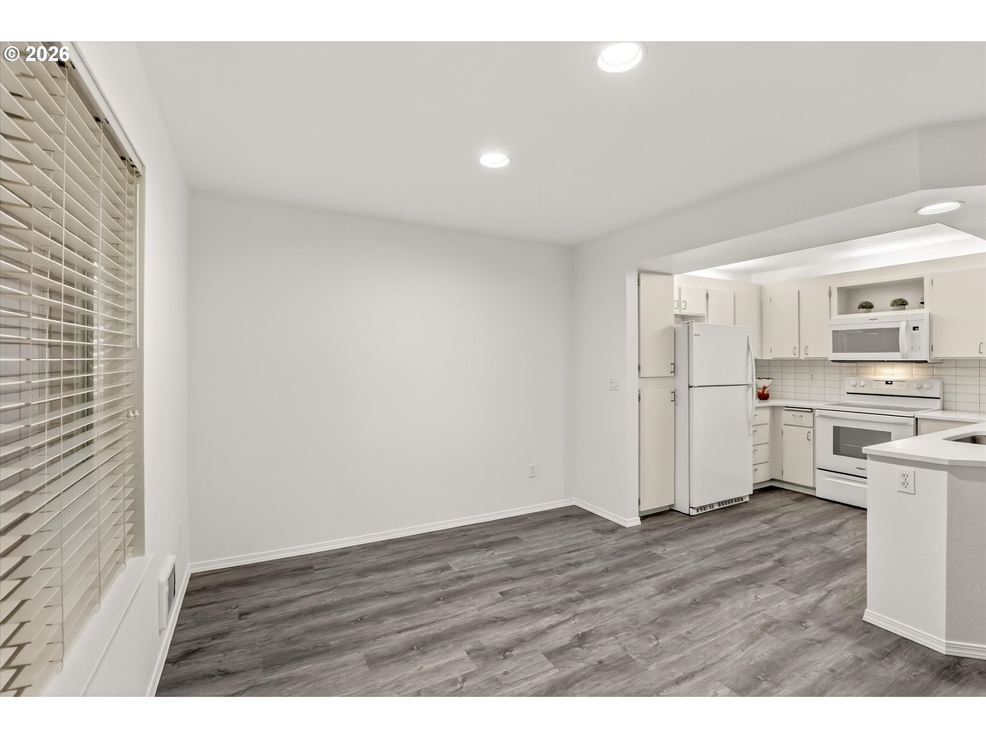 Photo #8: 211601735 Listing: Photo #8