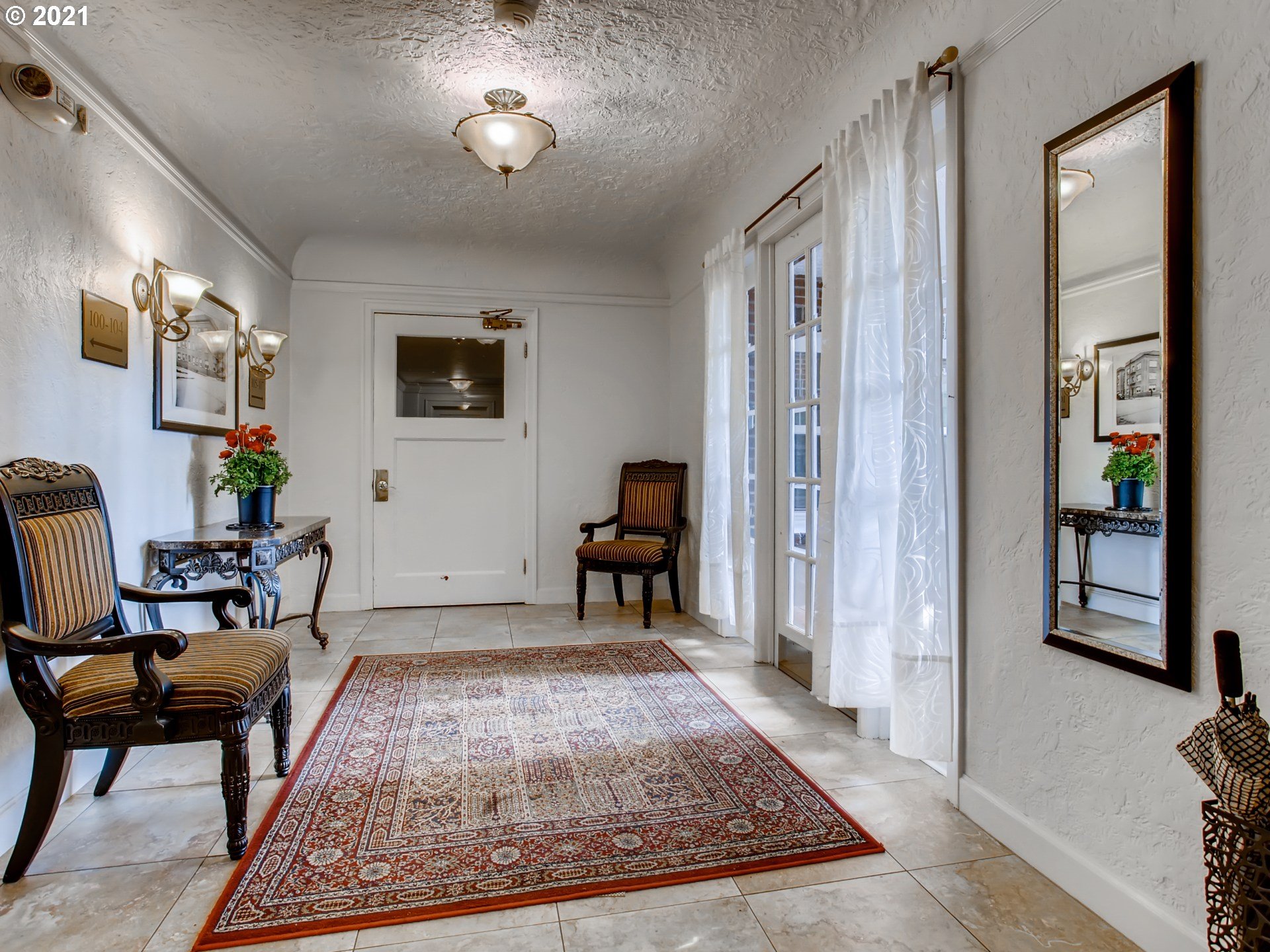 Photo #6: 21160664 Listing 
