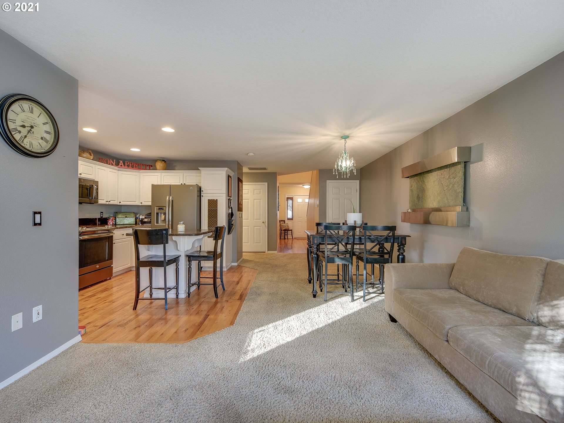 Photo #3: 21163127 Listing 