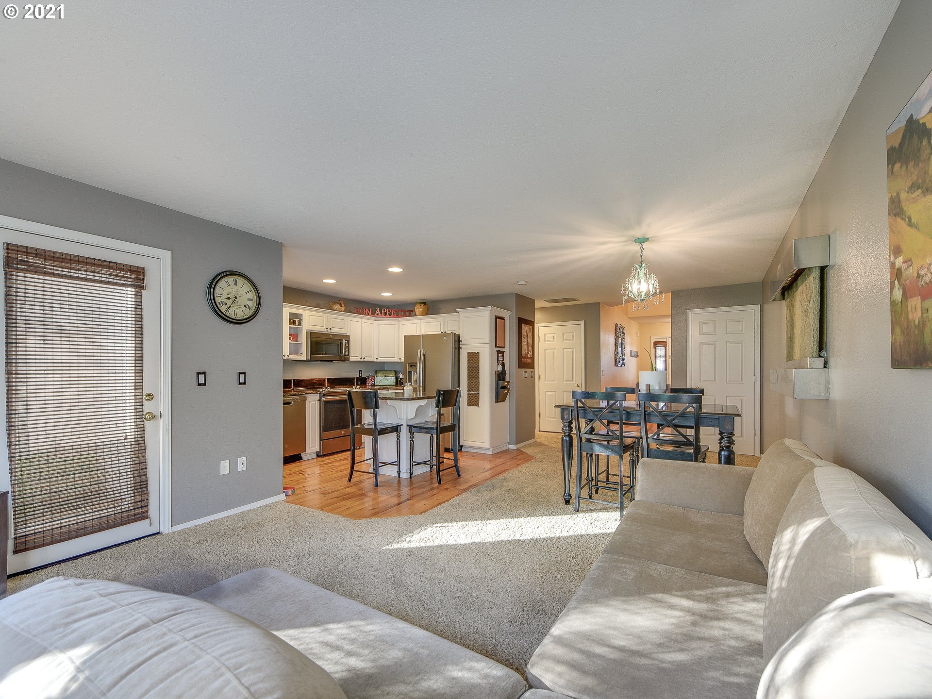Photo #4: 21163127 Listing 