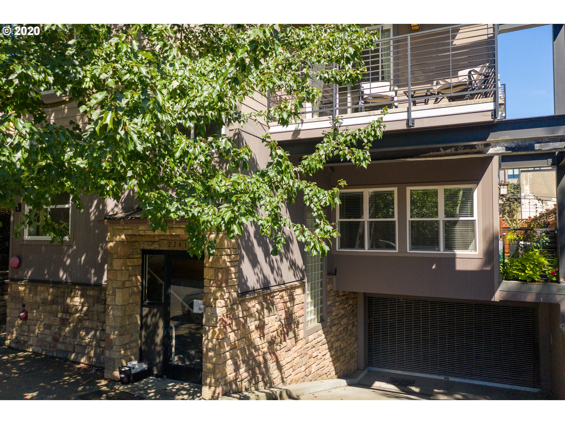Photo #2: 21163520 Listing 