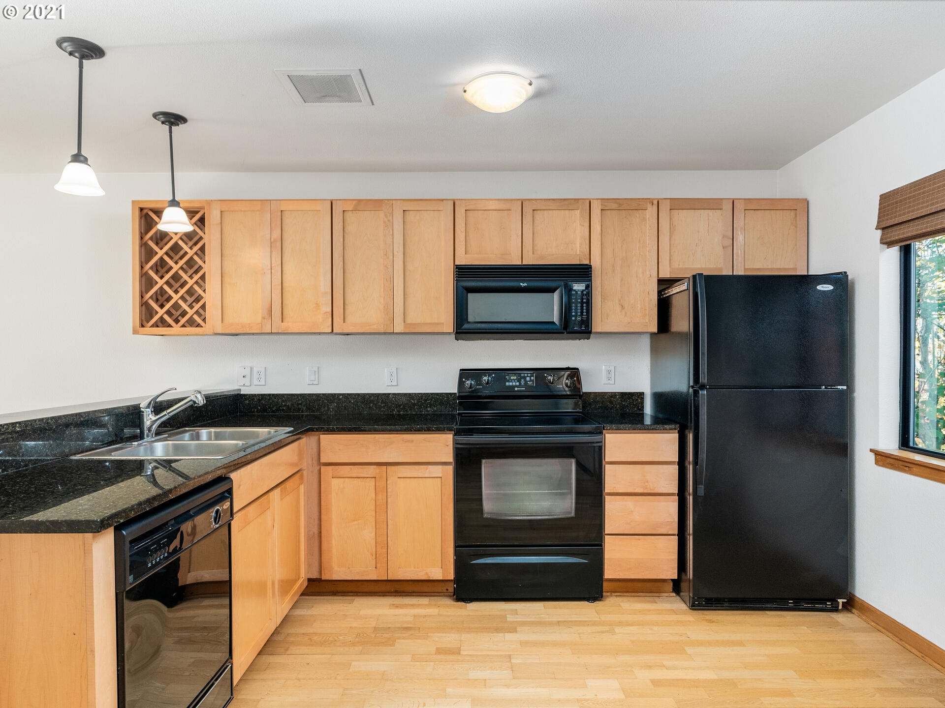 Photo #6: 21164008 Listing 