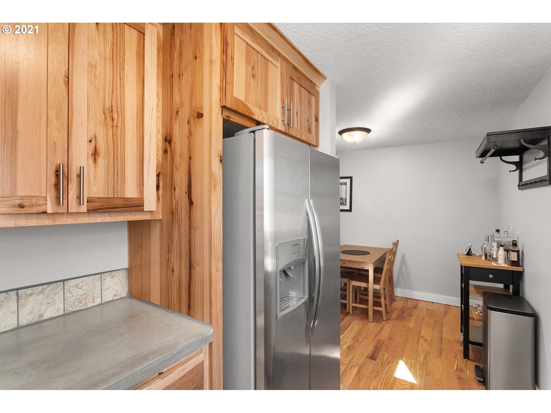 Photo #3: 21164207 Listing 