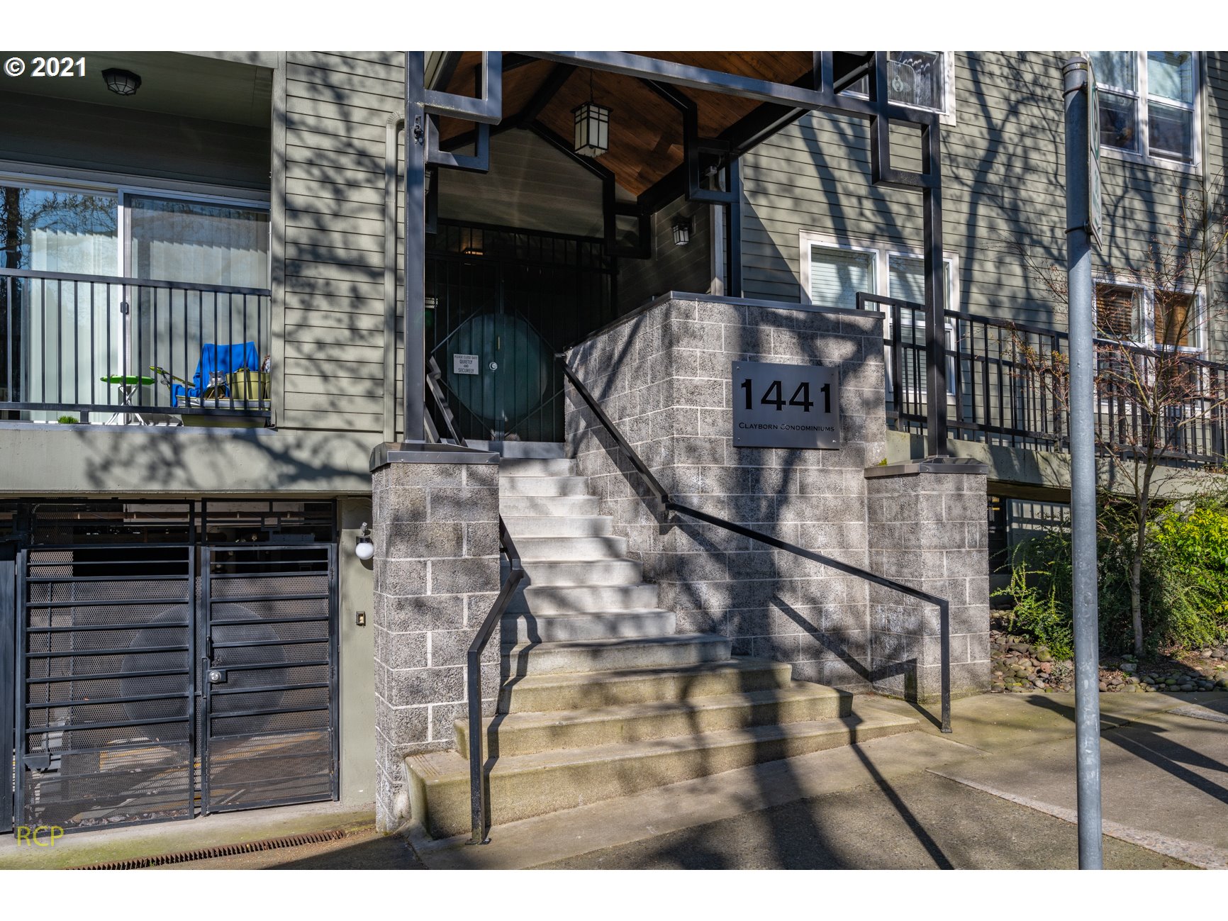 Photo #5: 21164896 Listing 
