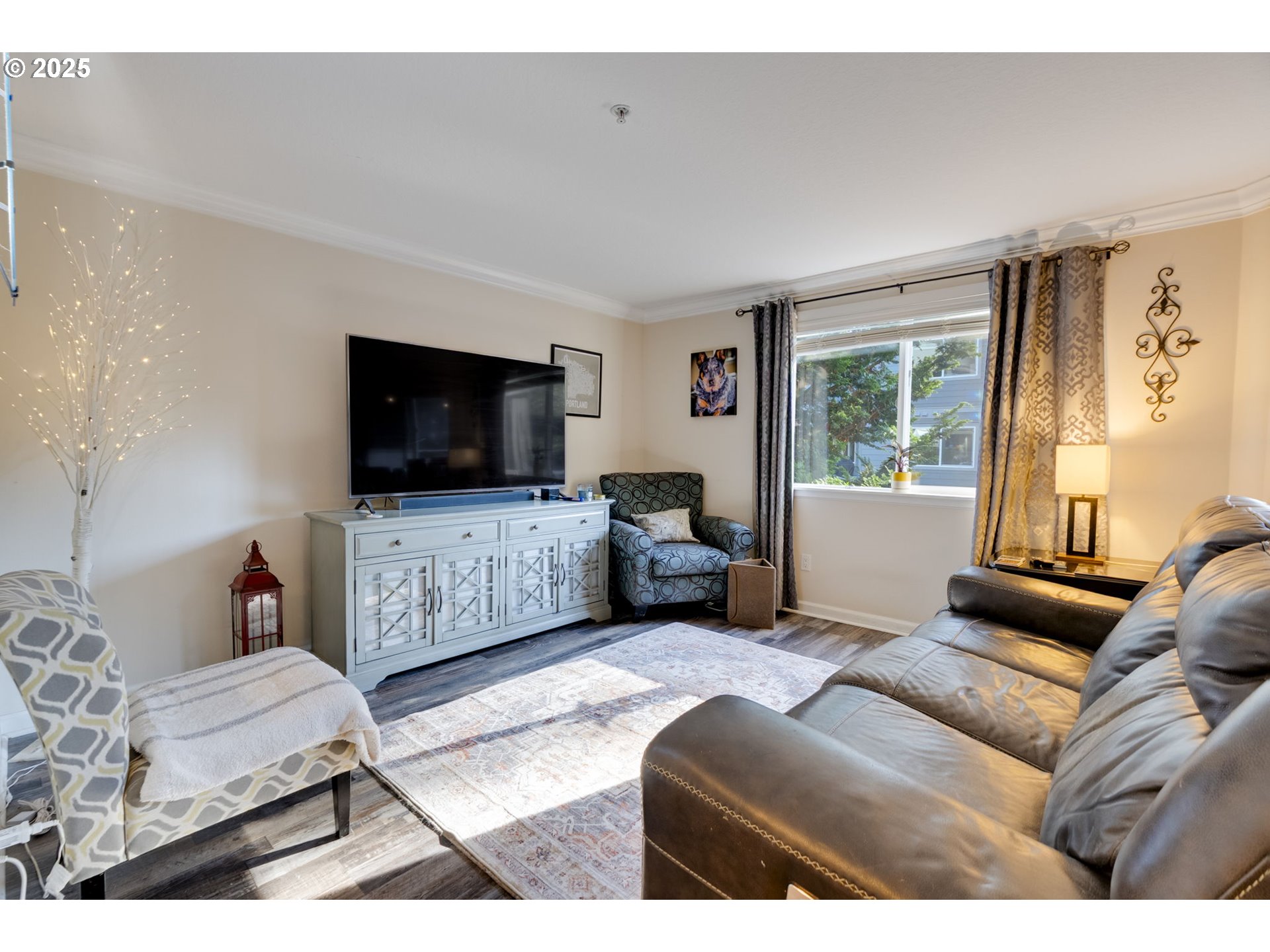 Photo #4: 211694825 Listing 