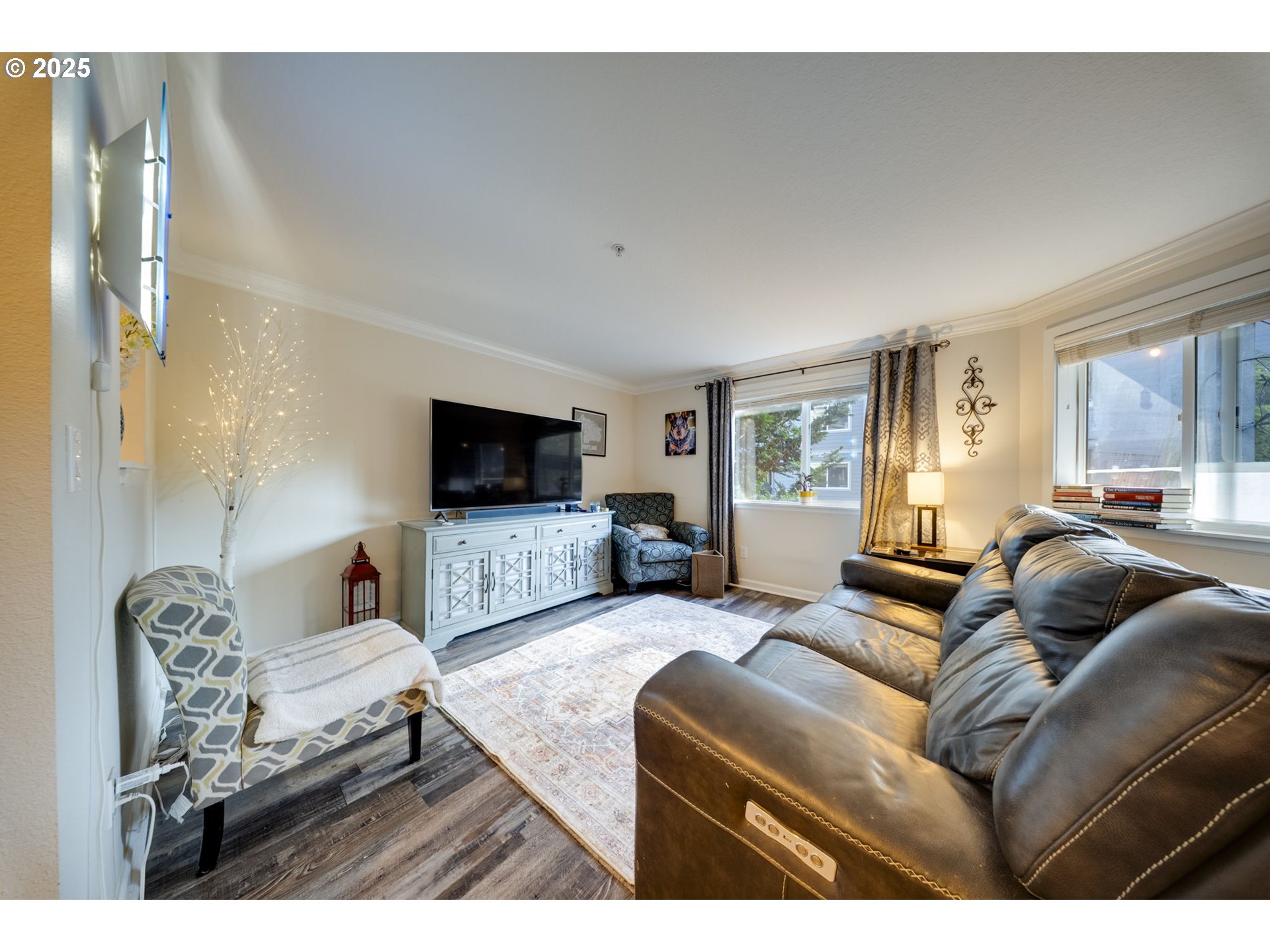 Photo #5: 211694825 Listing 