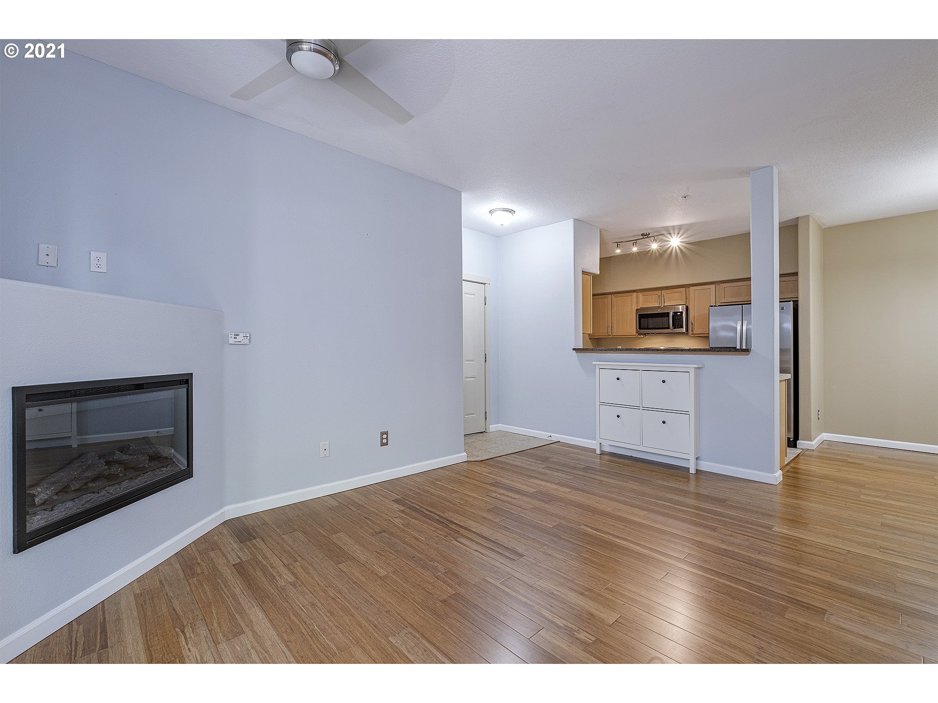 Photo #4: 21176366 Listing 