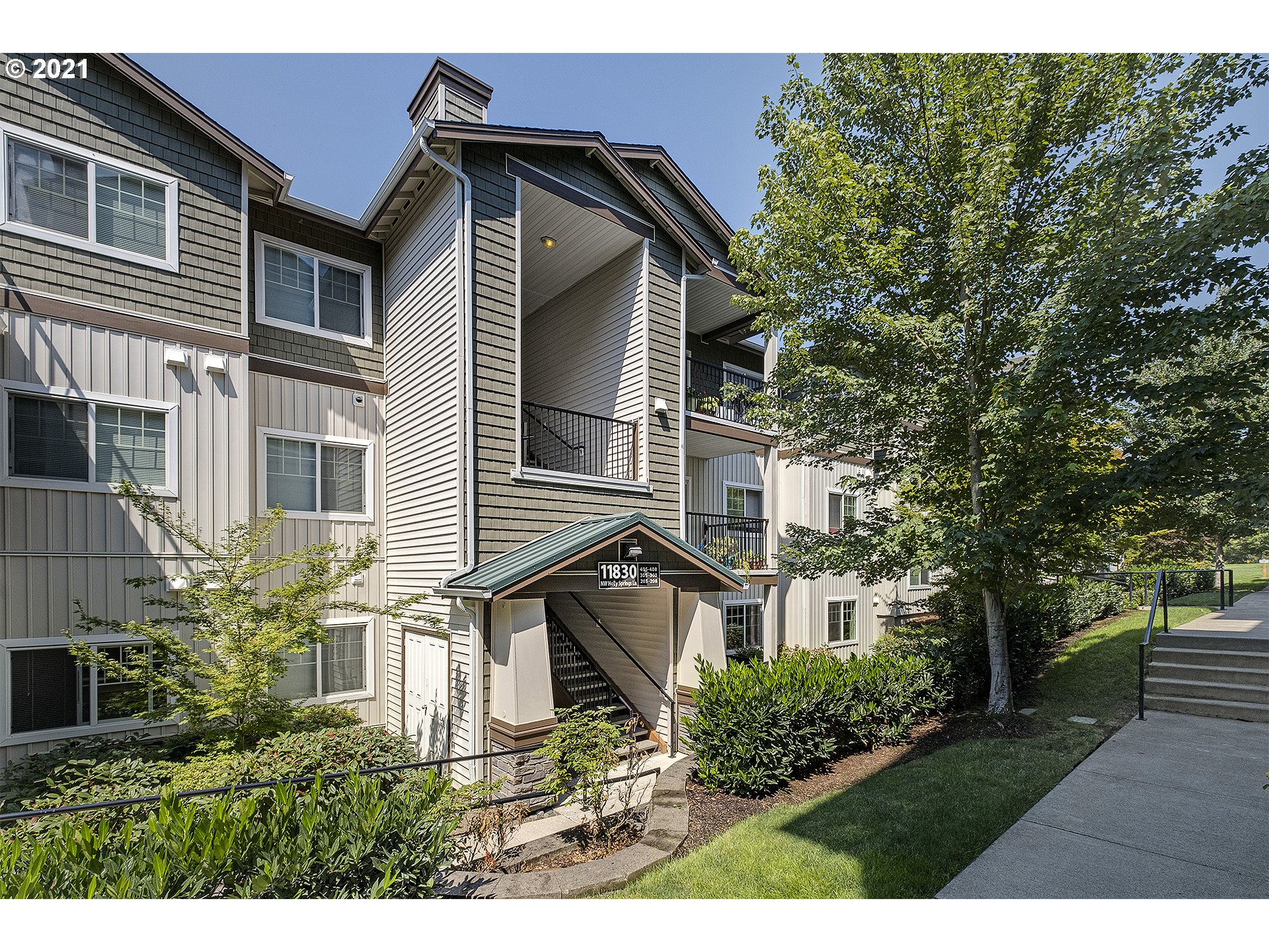 Photo #5: 21176366 Listing 