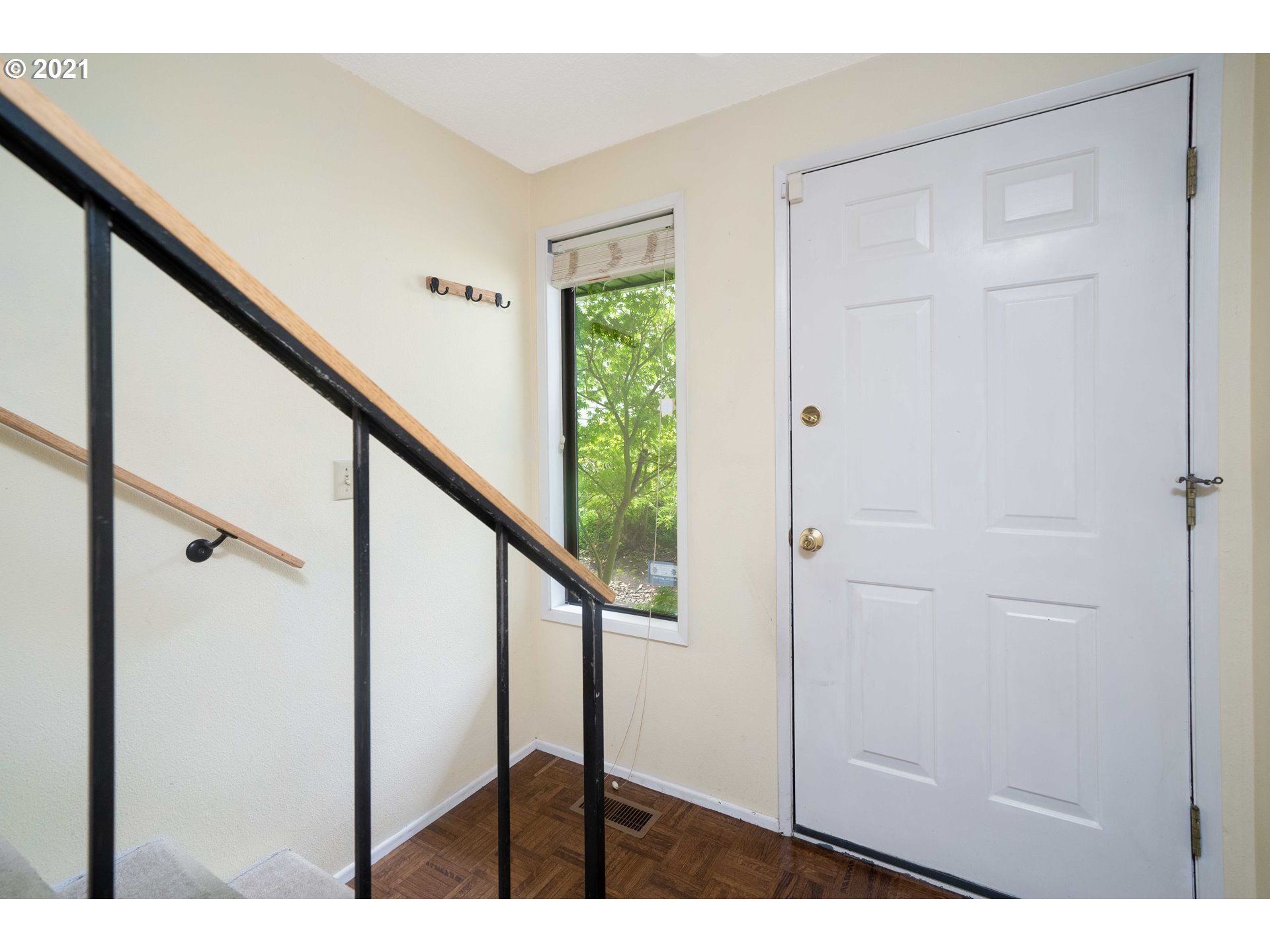 Photo #5: 21176611 Listing 