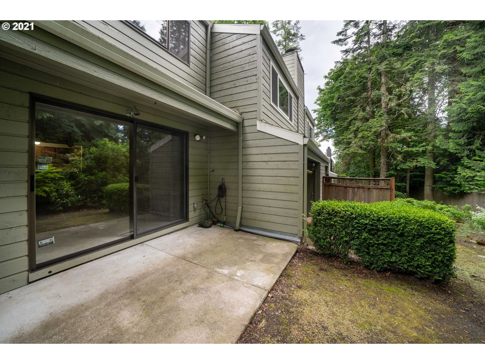 Photo #3: 21176611 Listing 