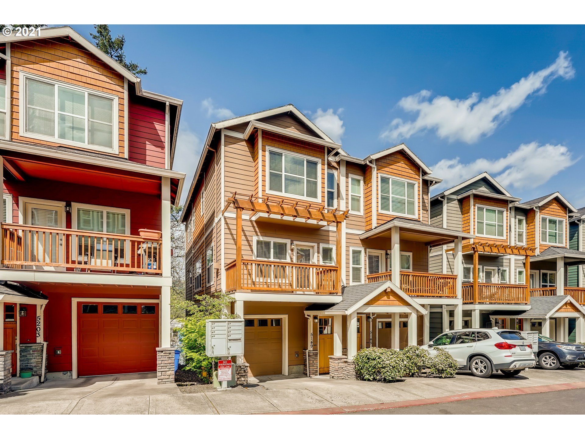 Photo #2: 21176729 Listing 