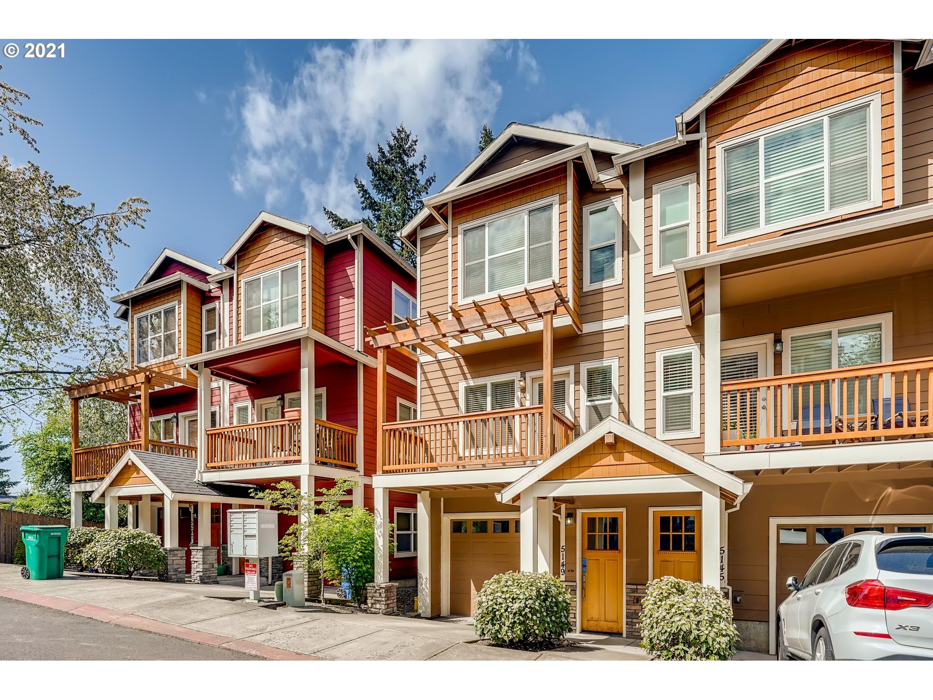 Photo #3: 21176729 Listing 