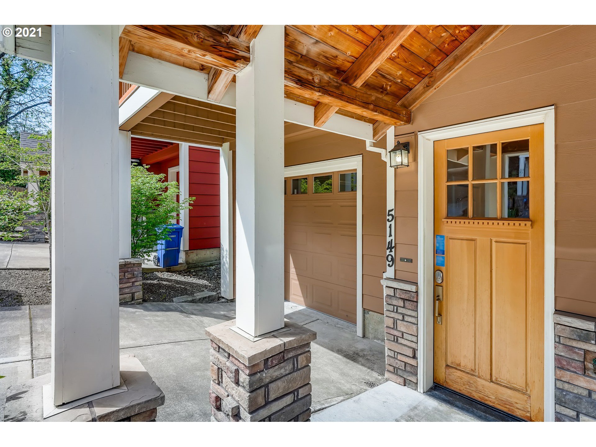 Photo #5: 21176729 Listing 