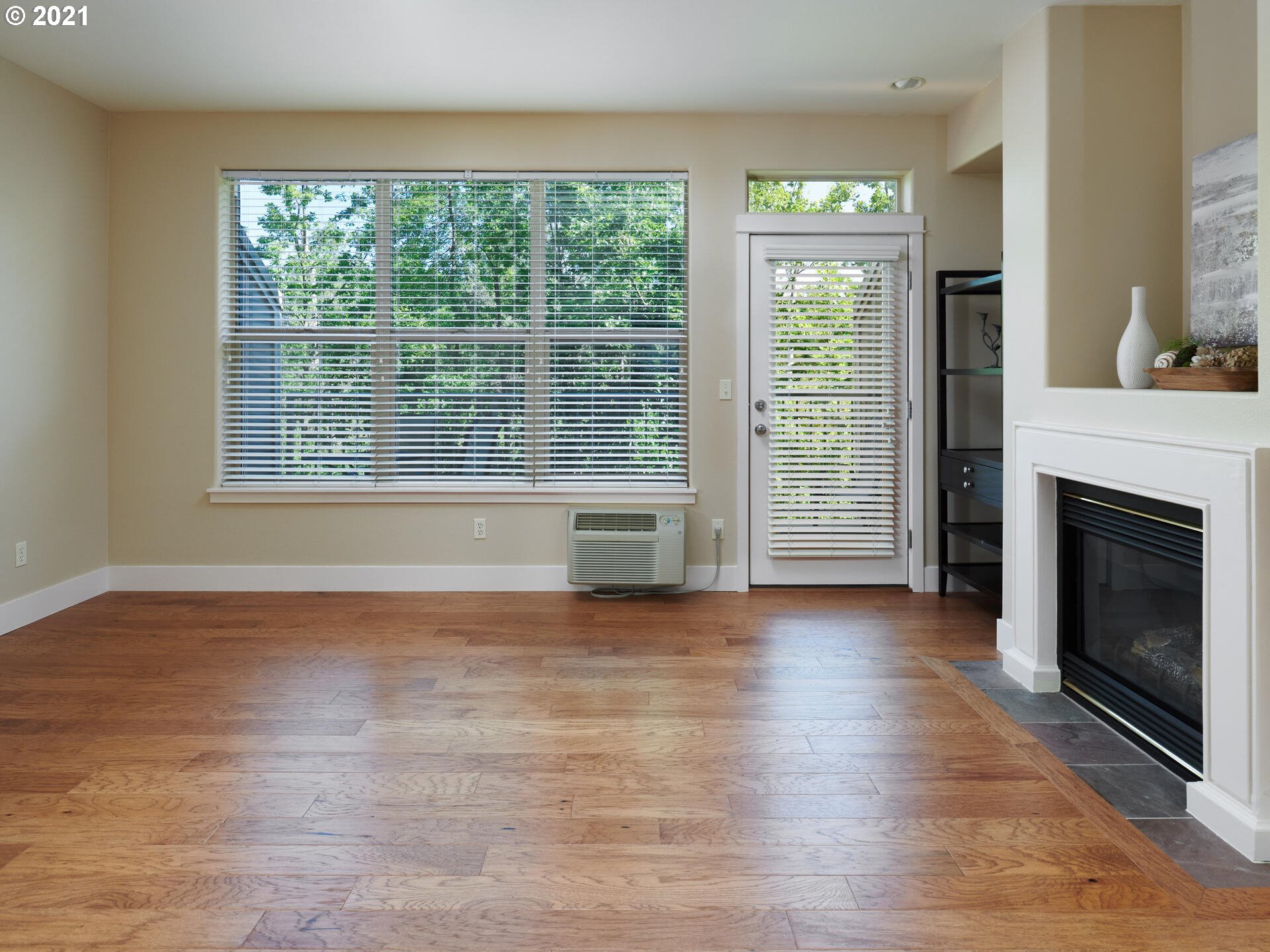 Photo #5: 21177104 Listing 