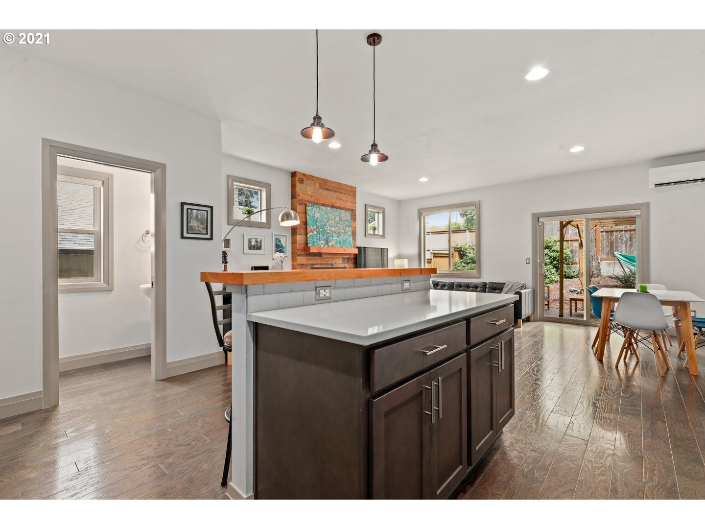 Photo #6: 21177655 Listing 