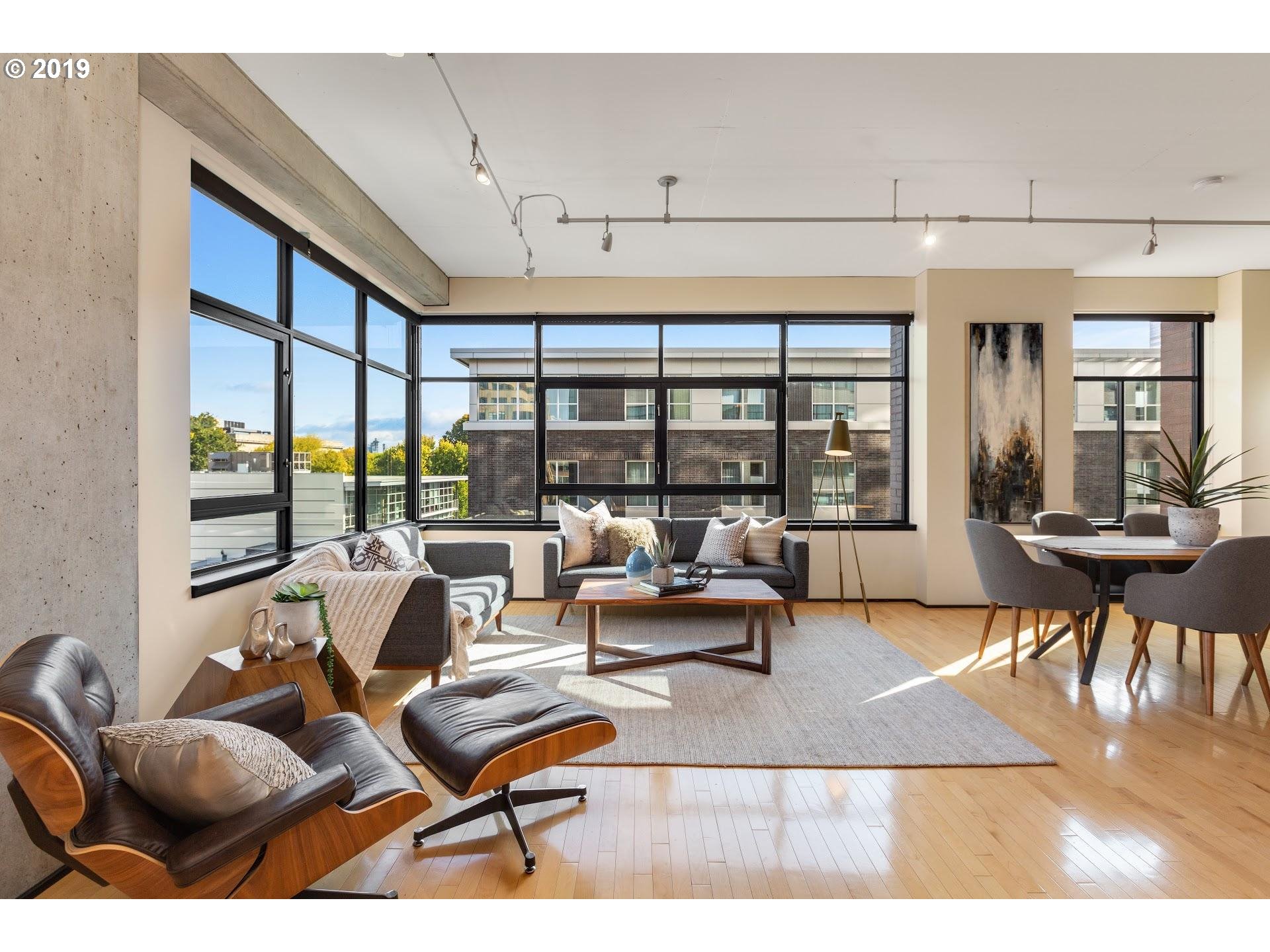 Photo #3: 21178639 Listing 