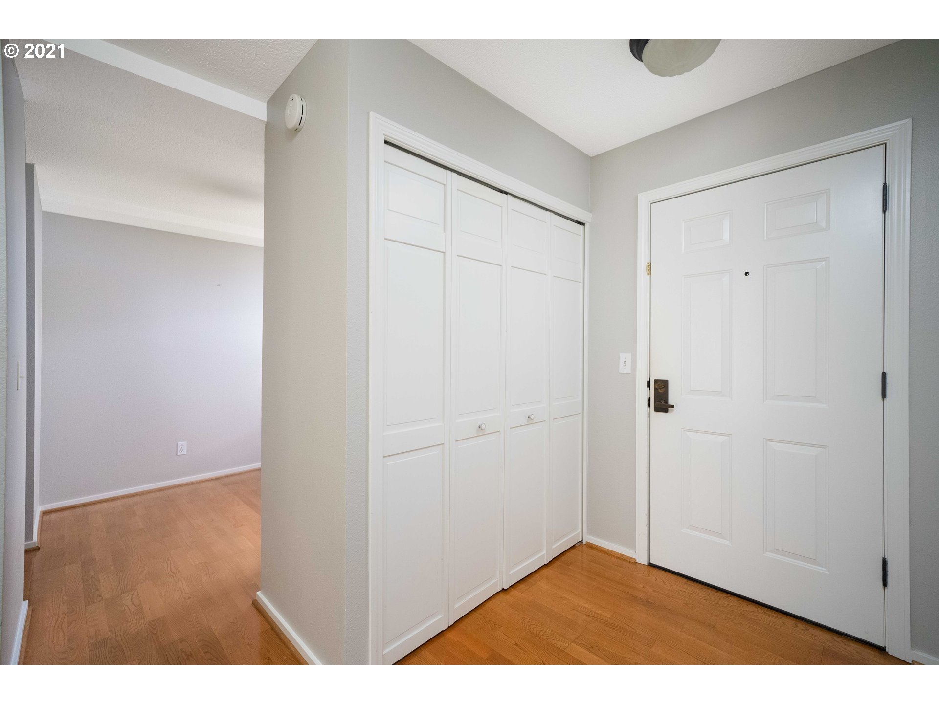 Photo #4: 21178753 Listing 