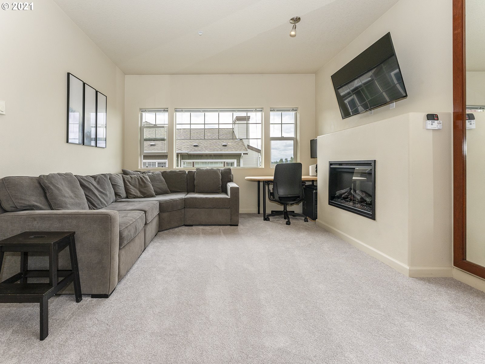 Photo #2: 21179465 Listing 