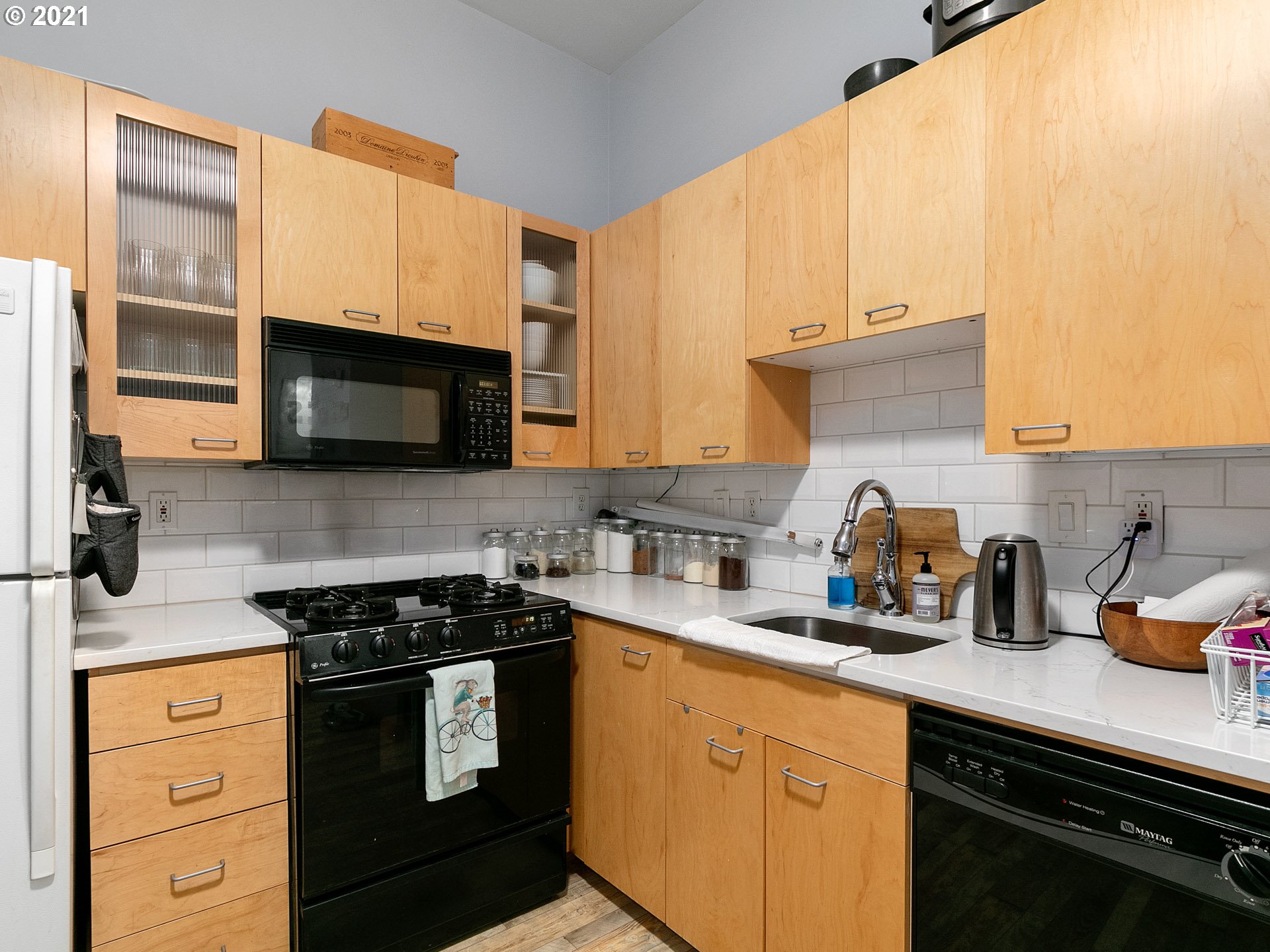 Photo #4: 21180970 Listing 