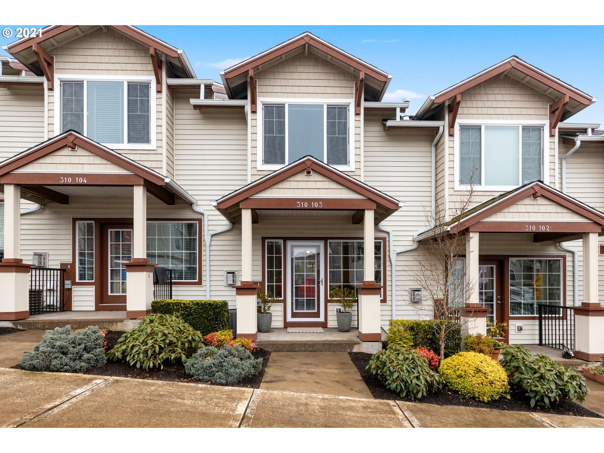 Photo #2: 21181416 Listing 